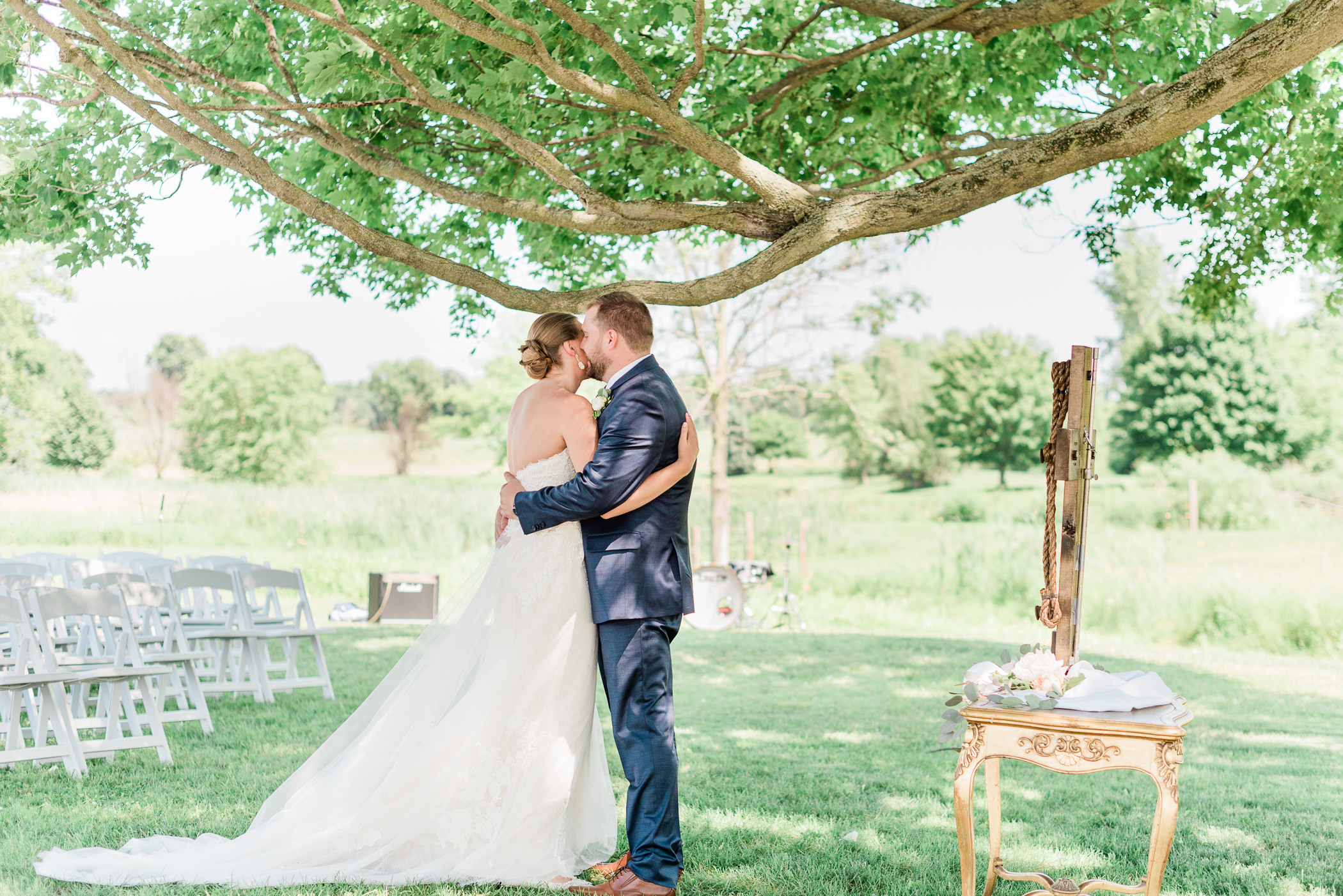 Pioneer Creek Farm Wedding Photographers - Larissa Marie Photography