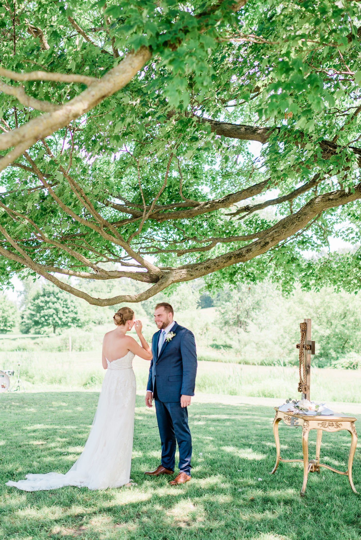 Pioneer Creek Farm Wedding Photographers - Larissa Marie Photography