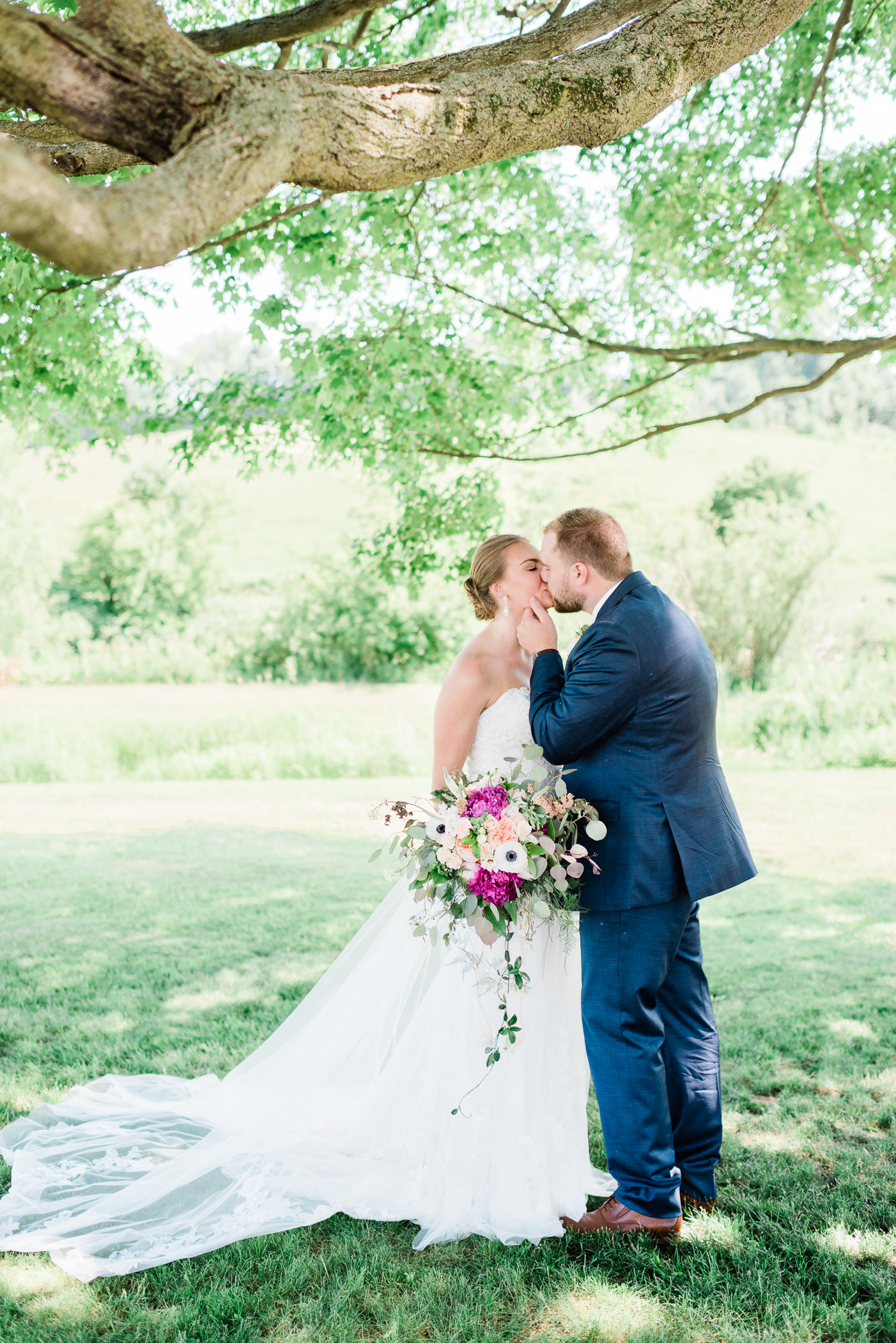 Pioneer Creek Farm Wedding Photographers - Larissa Marie Photography