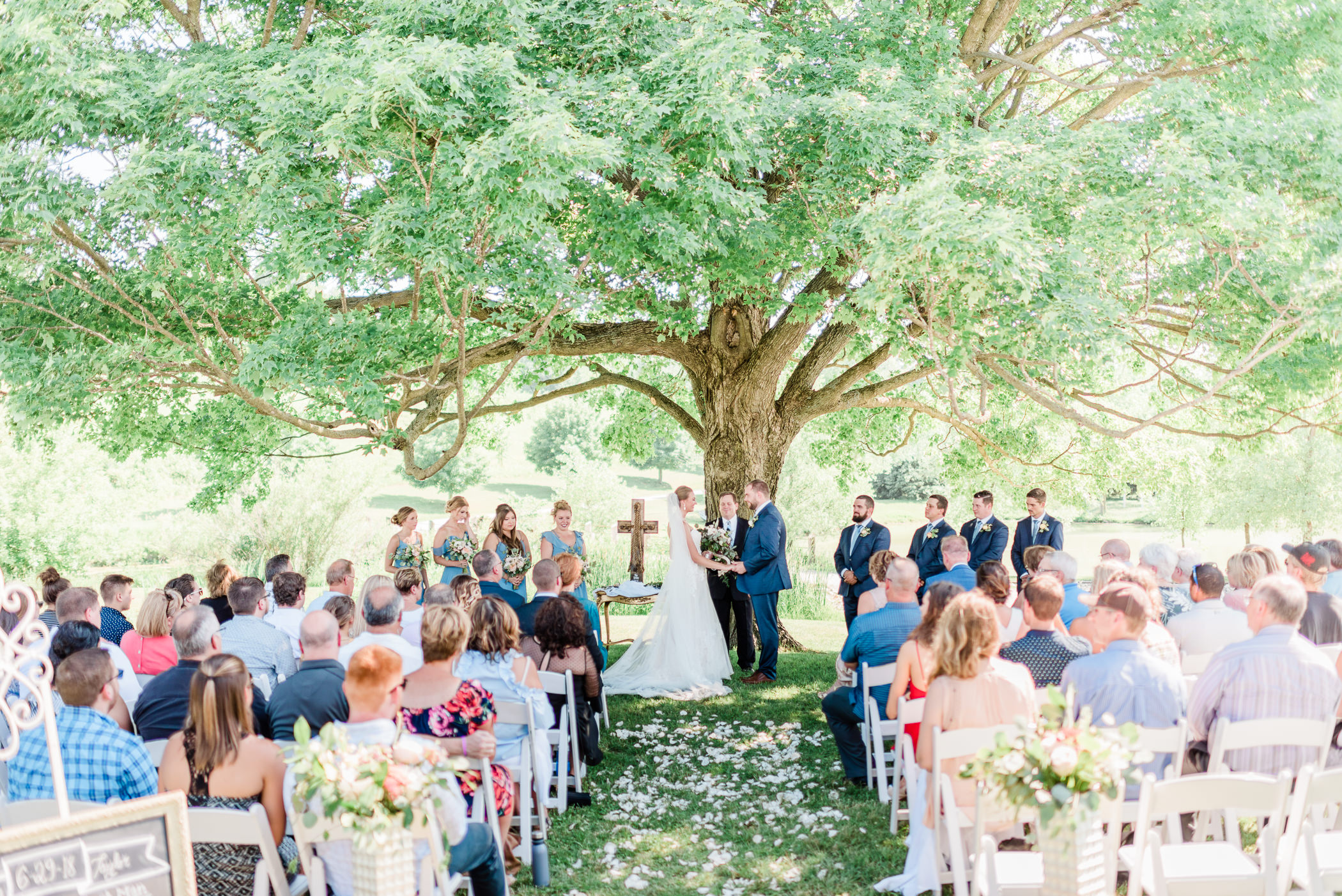 Pioneer Creek Farm Wedding Photographers - Larissa Marie Photography