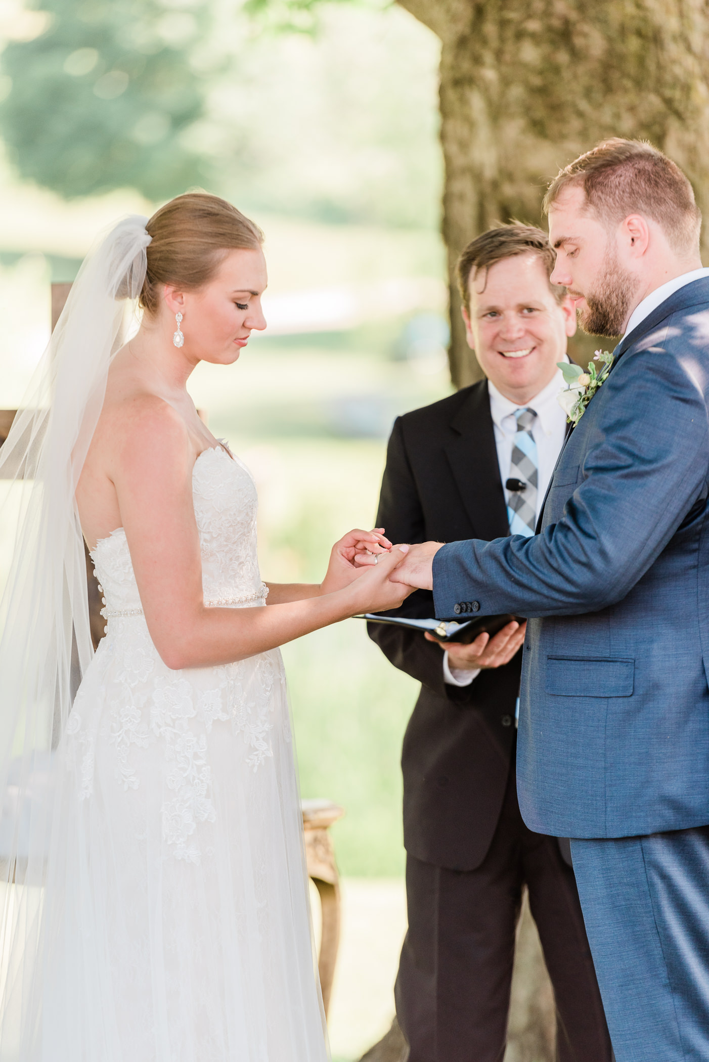 Pioneer Creek Farm Wedding Photographers - Larissa Marie Photography