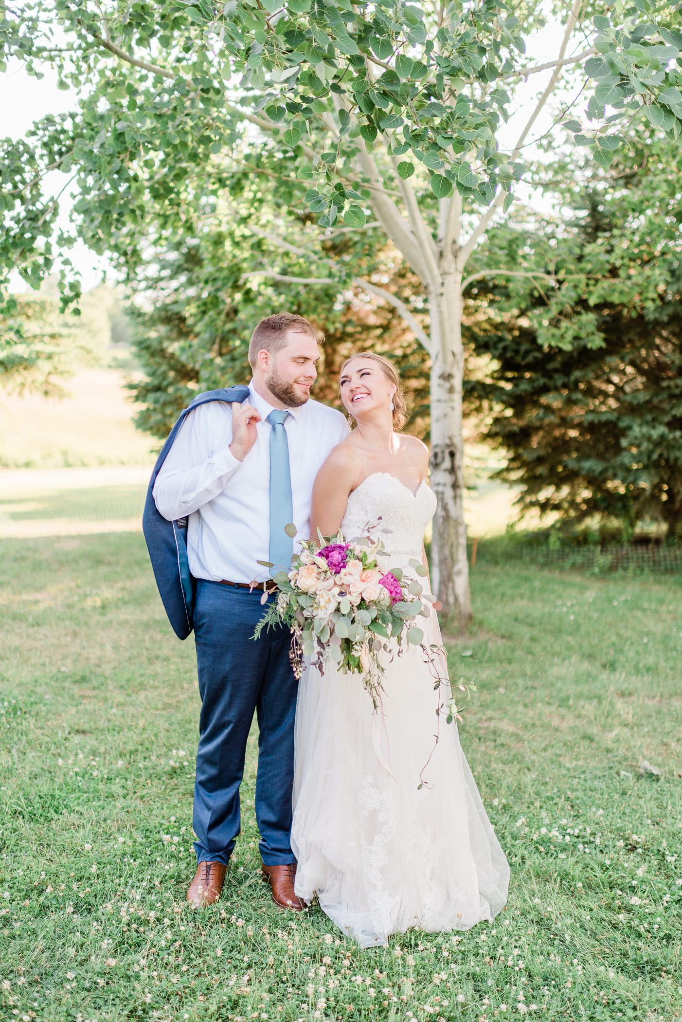 Pioneer Creek Farm Wedding Photographers - Larissa Marie Photography