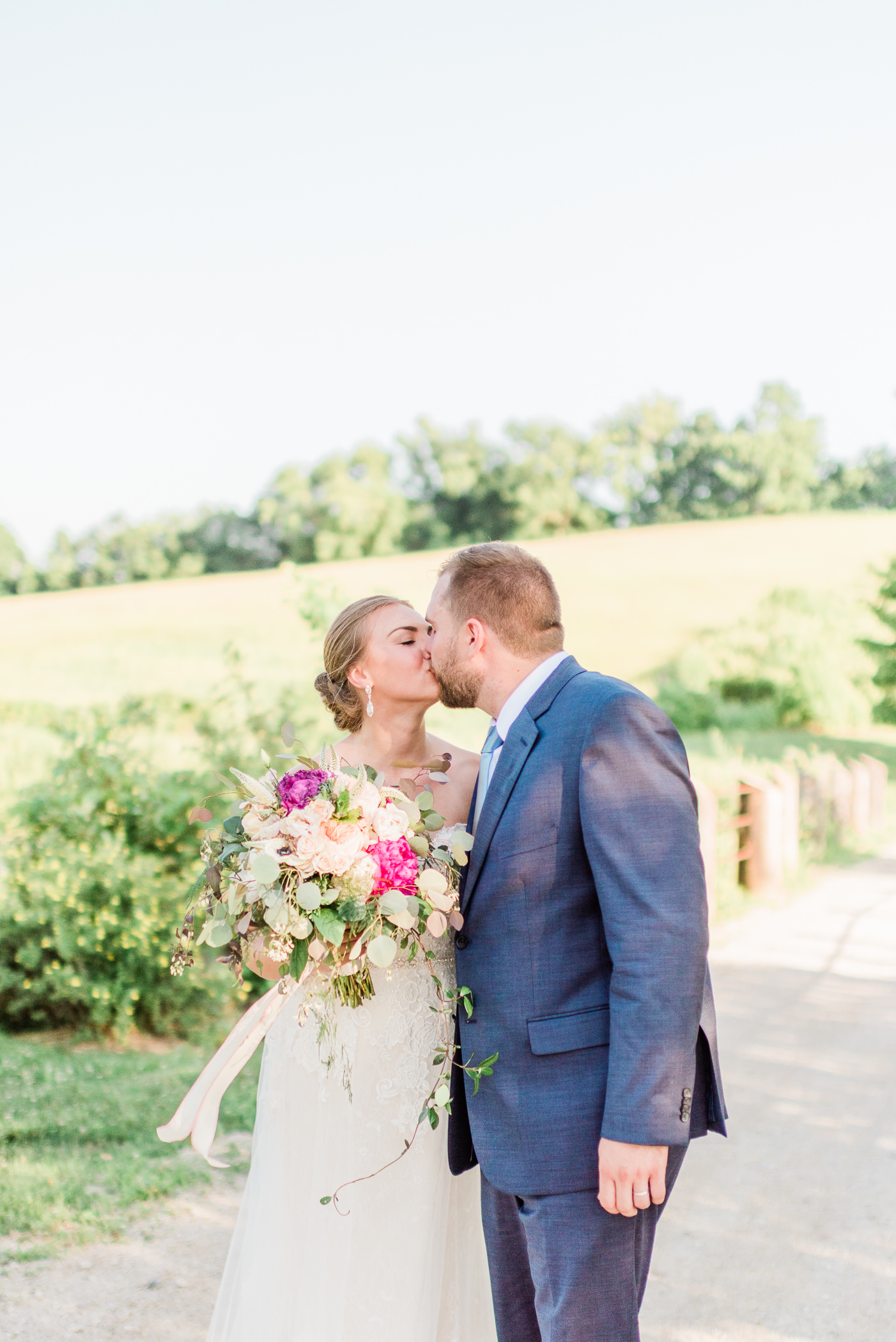 Pioneer Creek Farm Wedding Photographers - Larissa Marie Photography