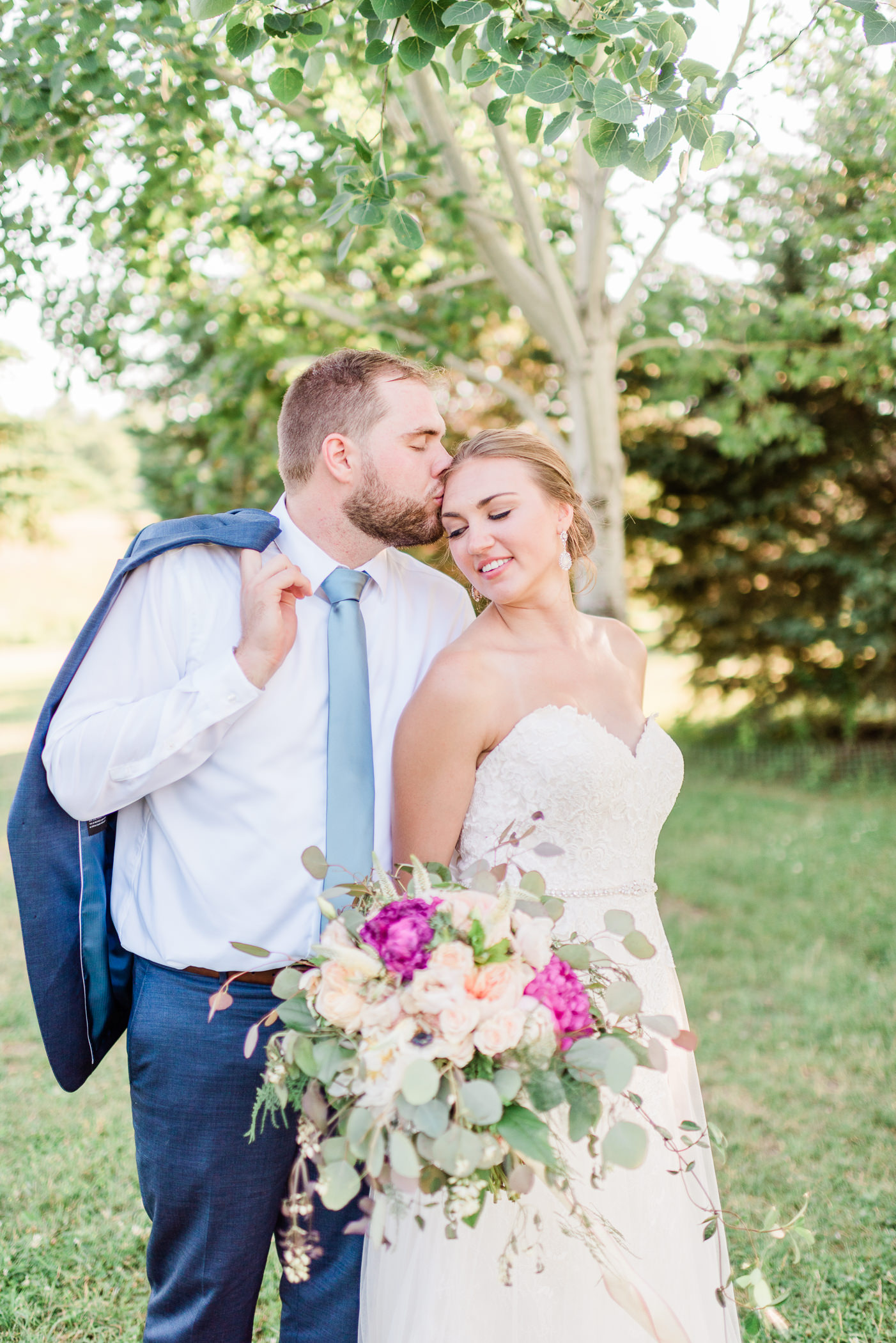 Pioneer Creek Farm Wedding Photographers - Larissa Marie Photography