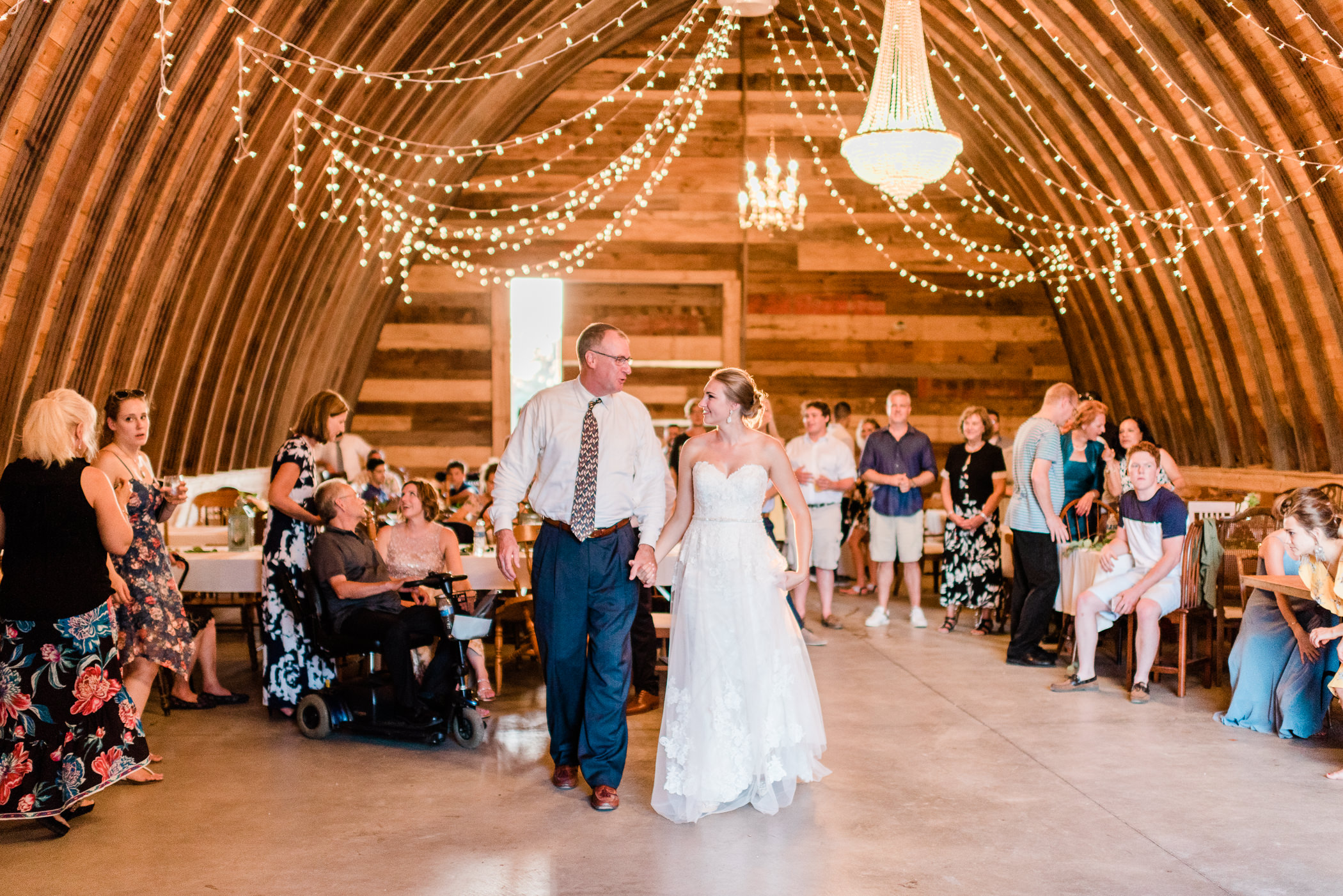 Pioneer Creek Farm Wedding Photographers - Larissa Marie Photography