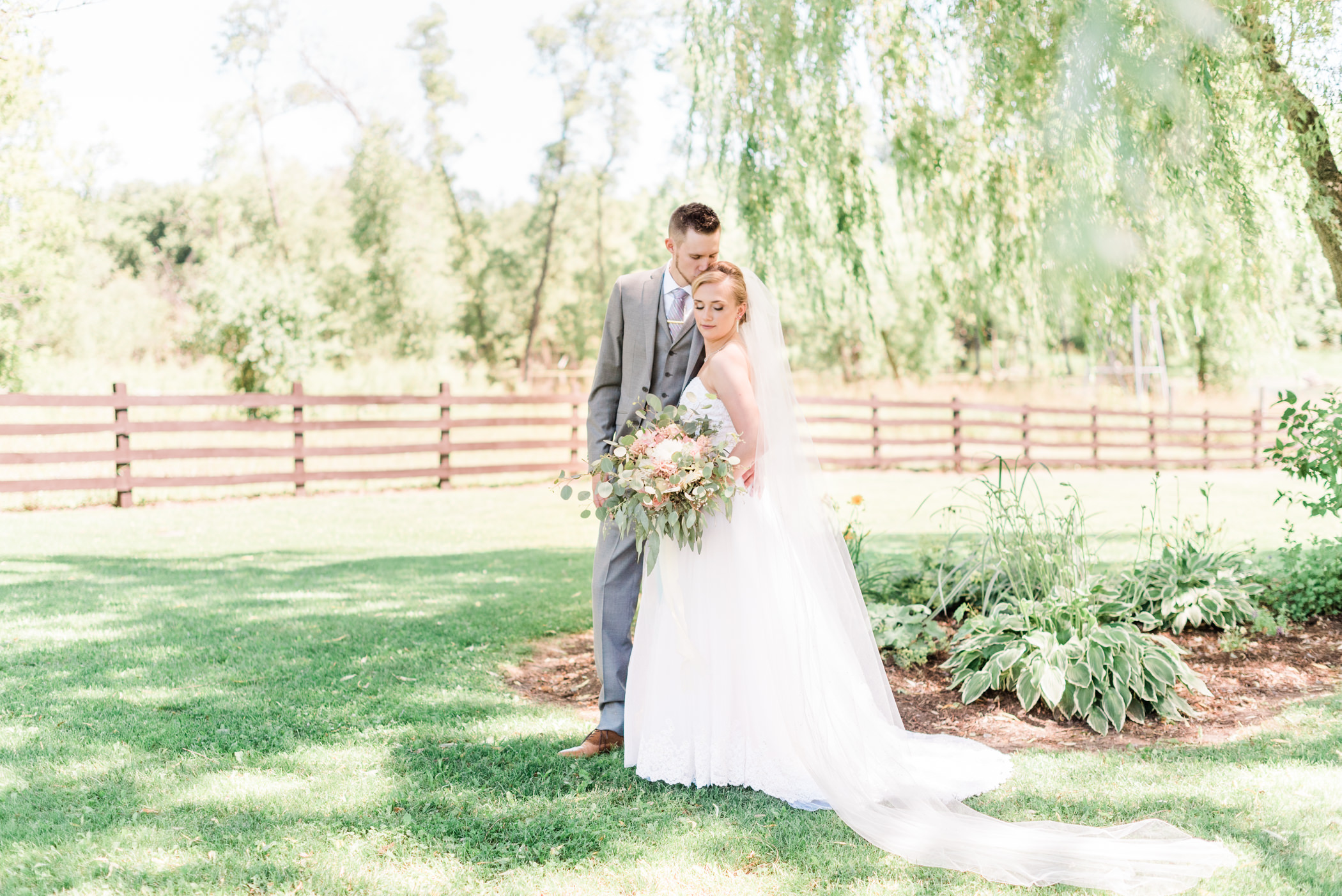 The Barn at Harvest Moon Pond Wedding Photographers - Larissa Marie Photography