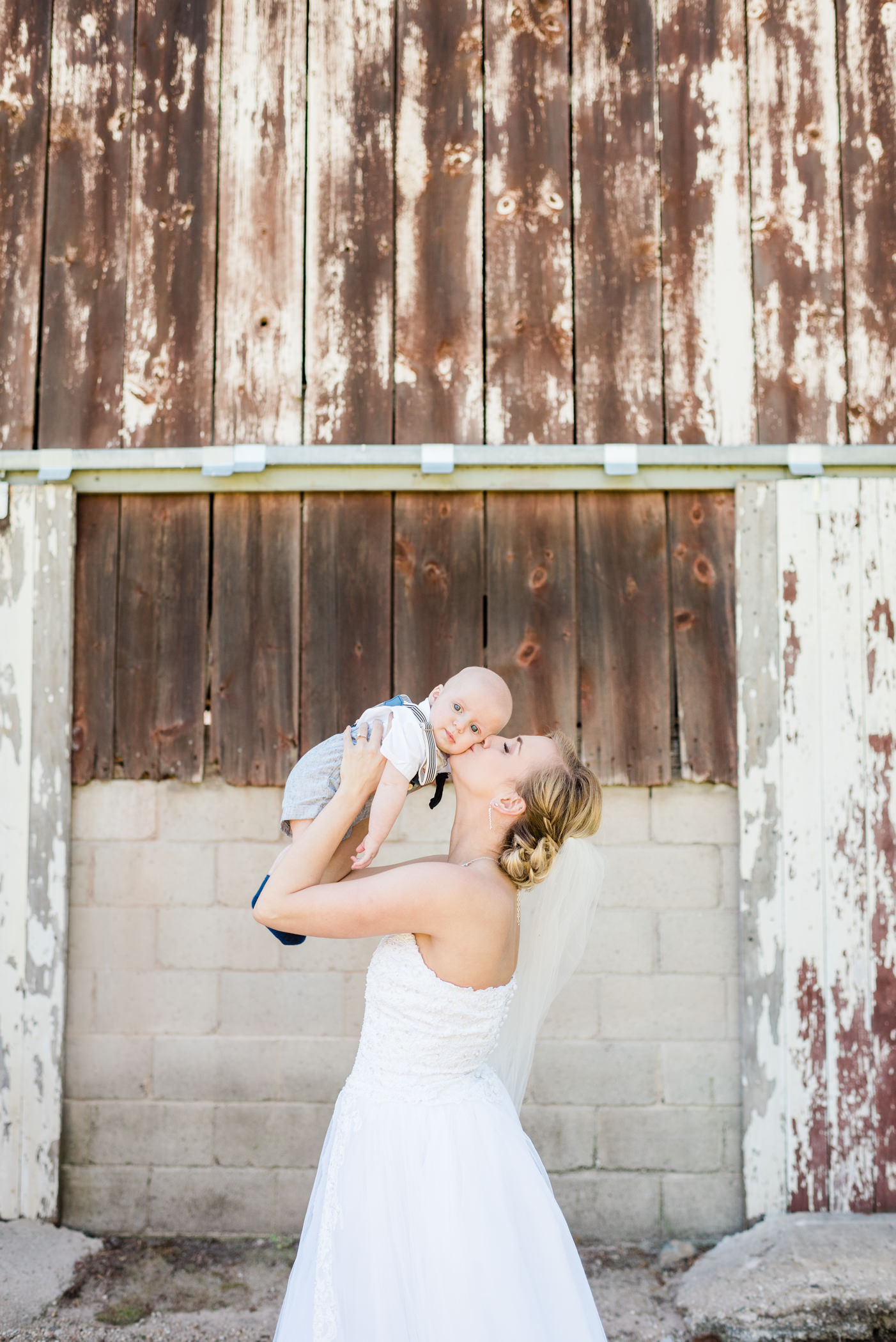 The Barn at Harvest Moon Pond Wedding Photographers - Larissa Marie Photography