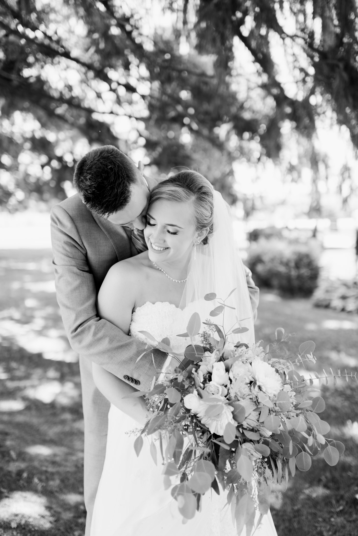 The Barn at Harvest Moon Pond Wedding Photographers - Larissa Marie Photography