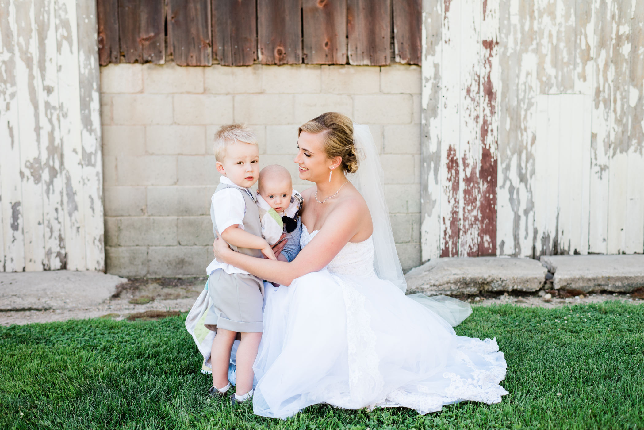 The Barn at Harvest Moon Pond Wedding Photographers - Larissa Marie Photography