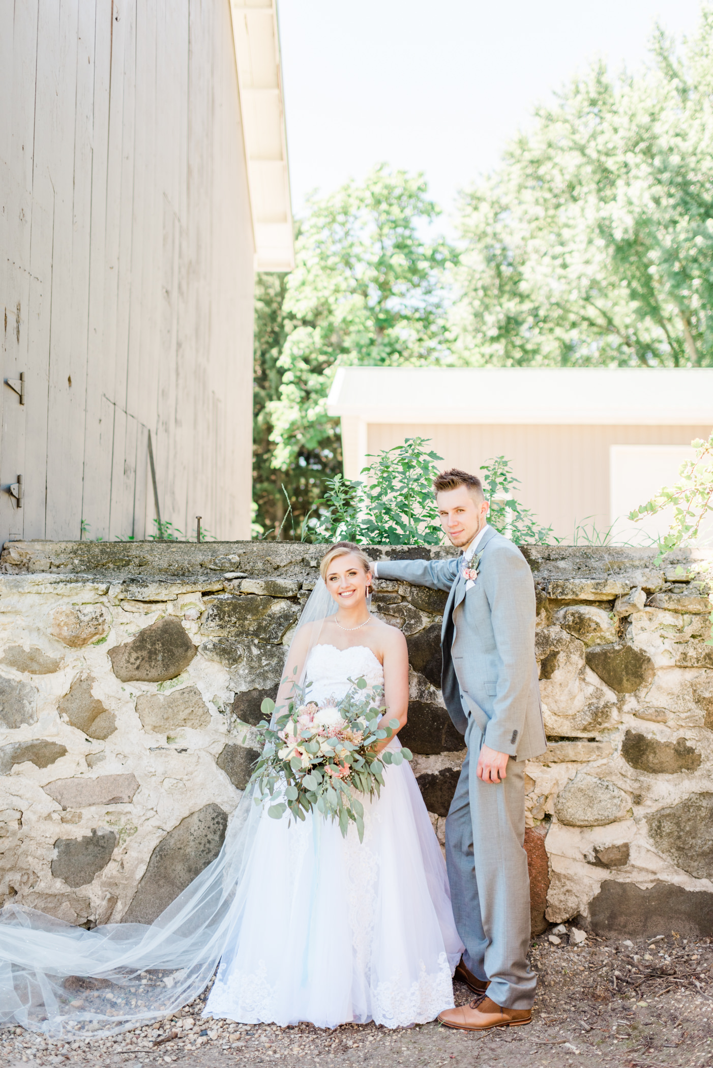 The Barn at Harvest Moon Pond Wedding Photographers - Larissa Marie Photography