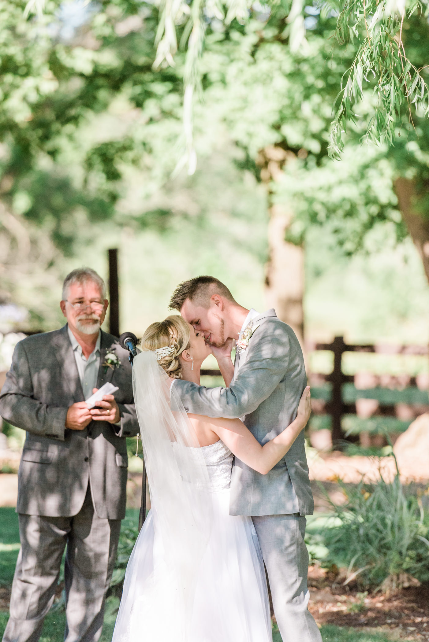 The Barn at Harvest Moon Pond Wedding Photographers - Larissa Marie Photography