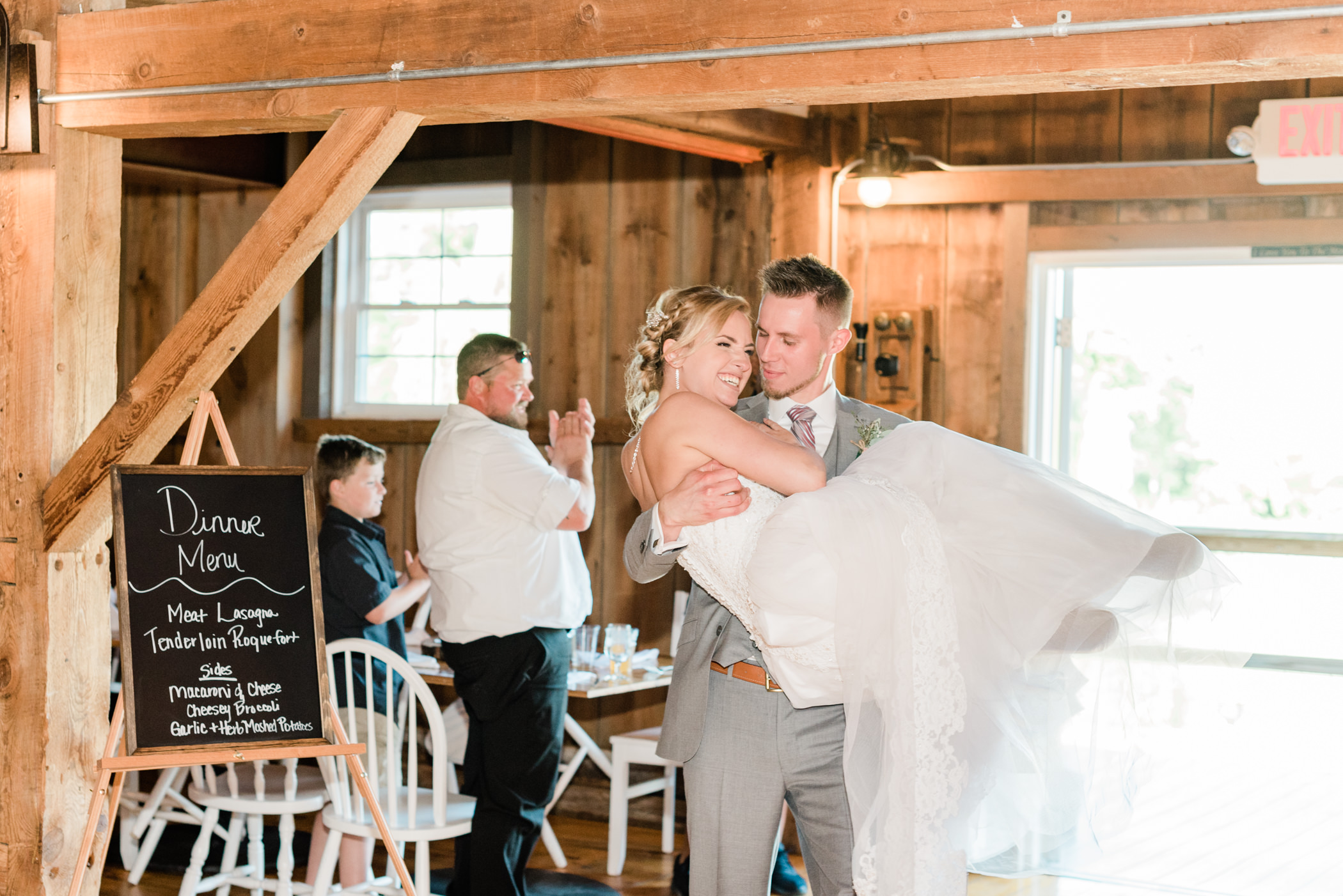 The Barn at Harvest Moon Pond Wedding Photographers - Larissa Marie Photography