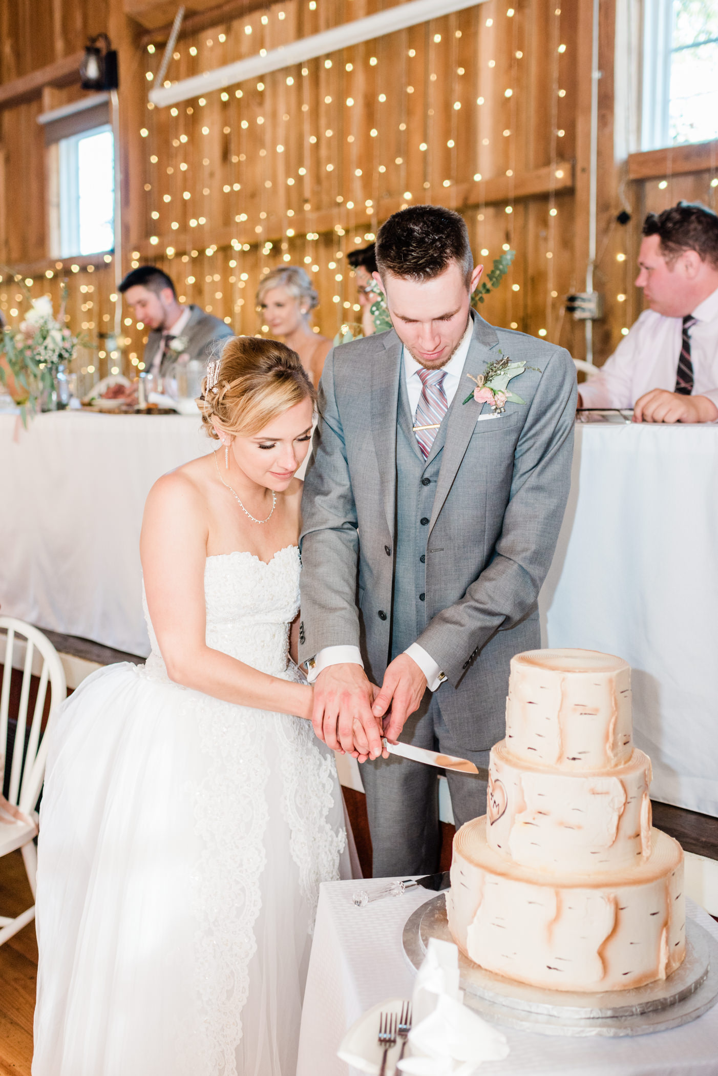 The Barn at Harvest Moon Pond Wedding Photographers - Larissa Marie Photography