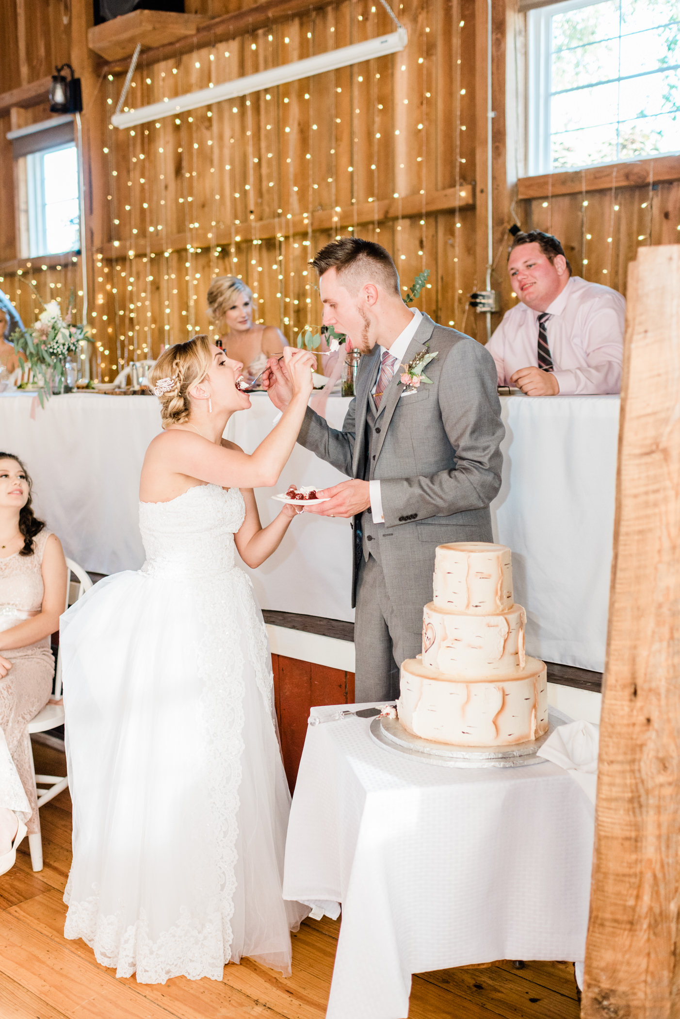 The Barn at Harvest Moon Pond Wedding Photographers - Larissa Marie Photography