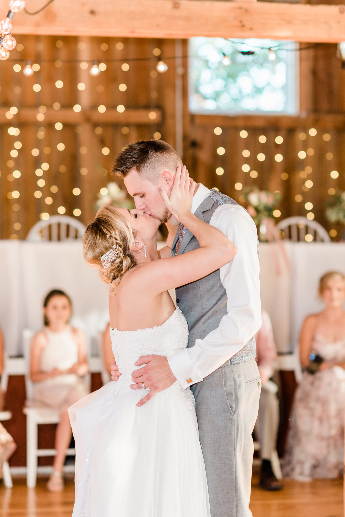 The Barn at Harvest Moon Pond Wedding Photographers - Larissa Marie Photography