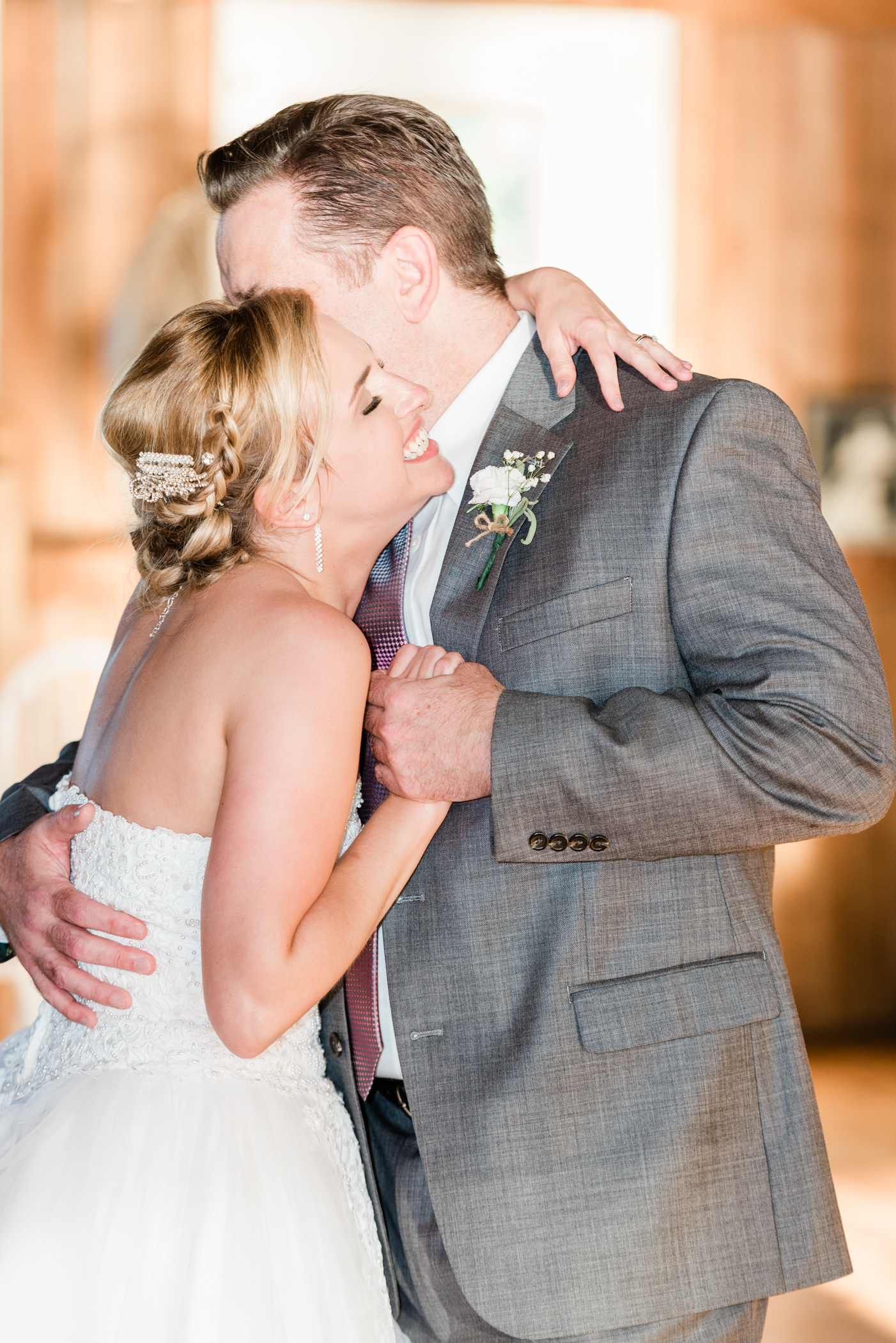 The Barn at Harvest Moon Pond Wedding Photographers - Larissa Marie Photography