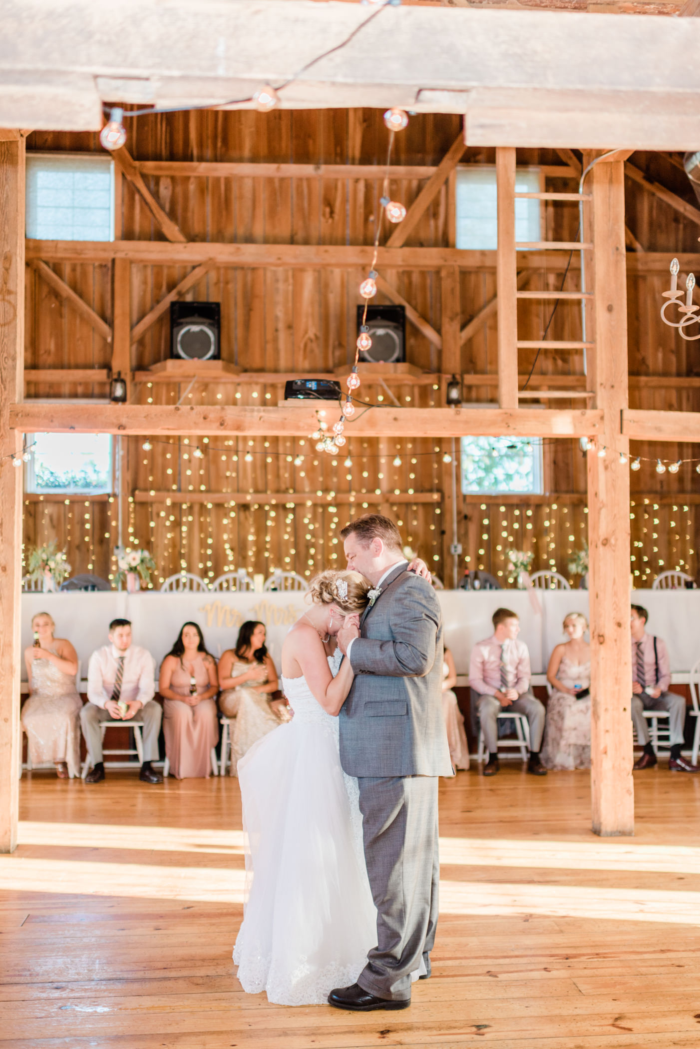 The Barn at Harvest Moon Pond Wedding Photographers - Larissa Marie Photography