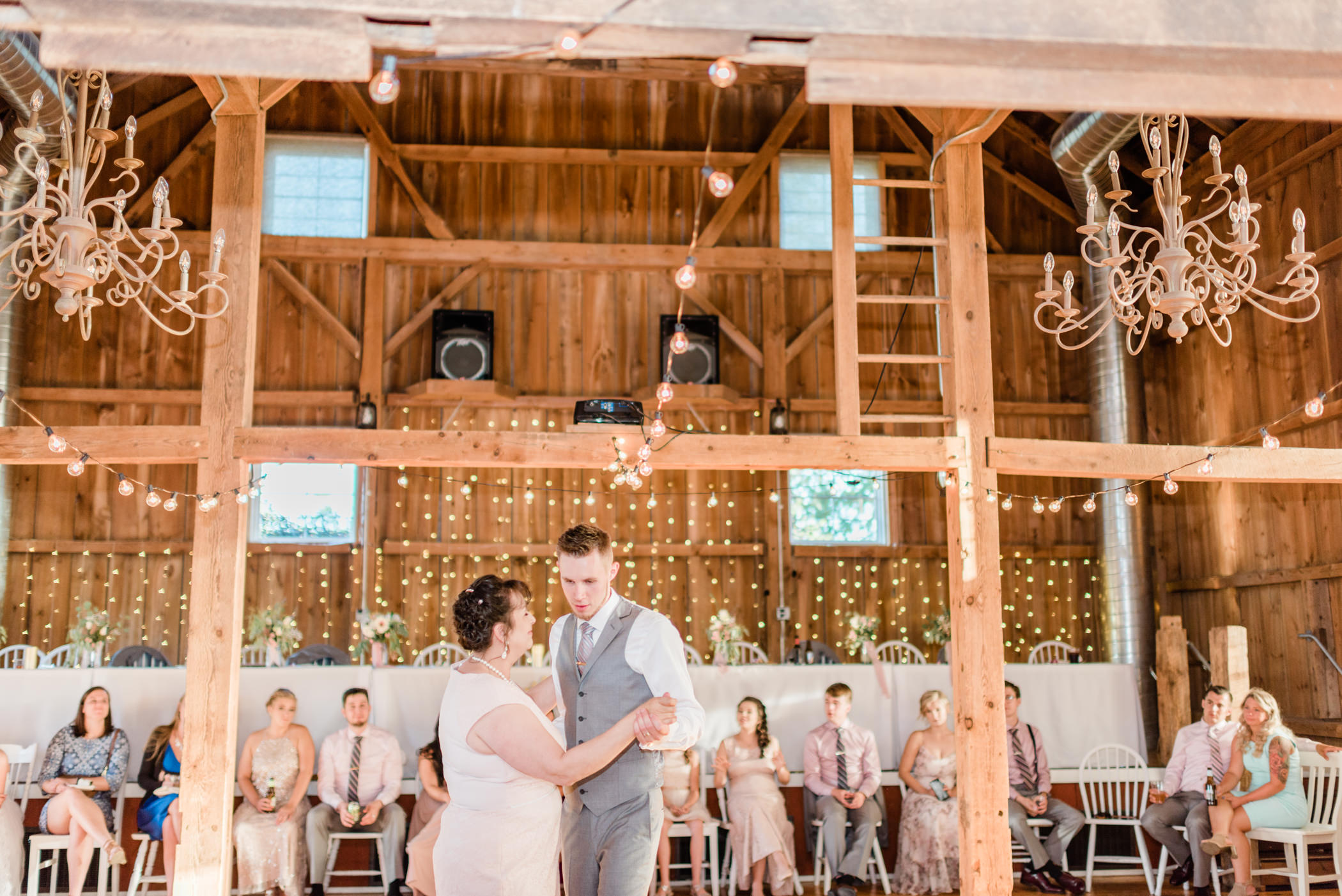 The Barn at Harvest Moon Pond Wedding Photographers - Larissa Marie Photography