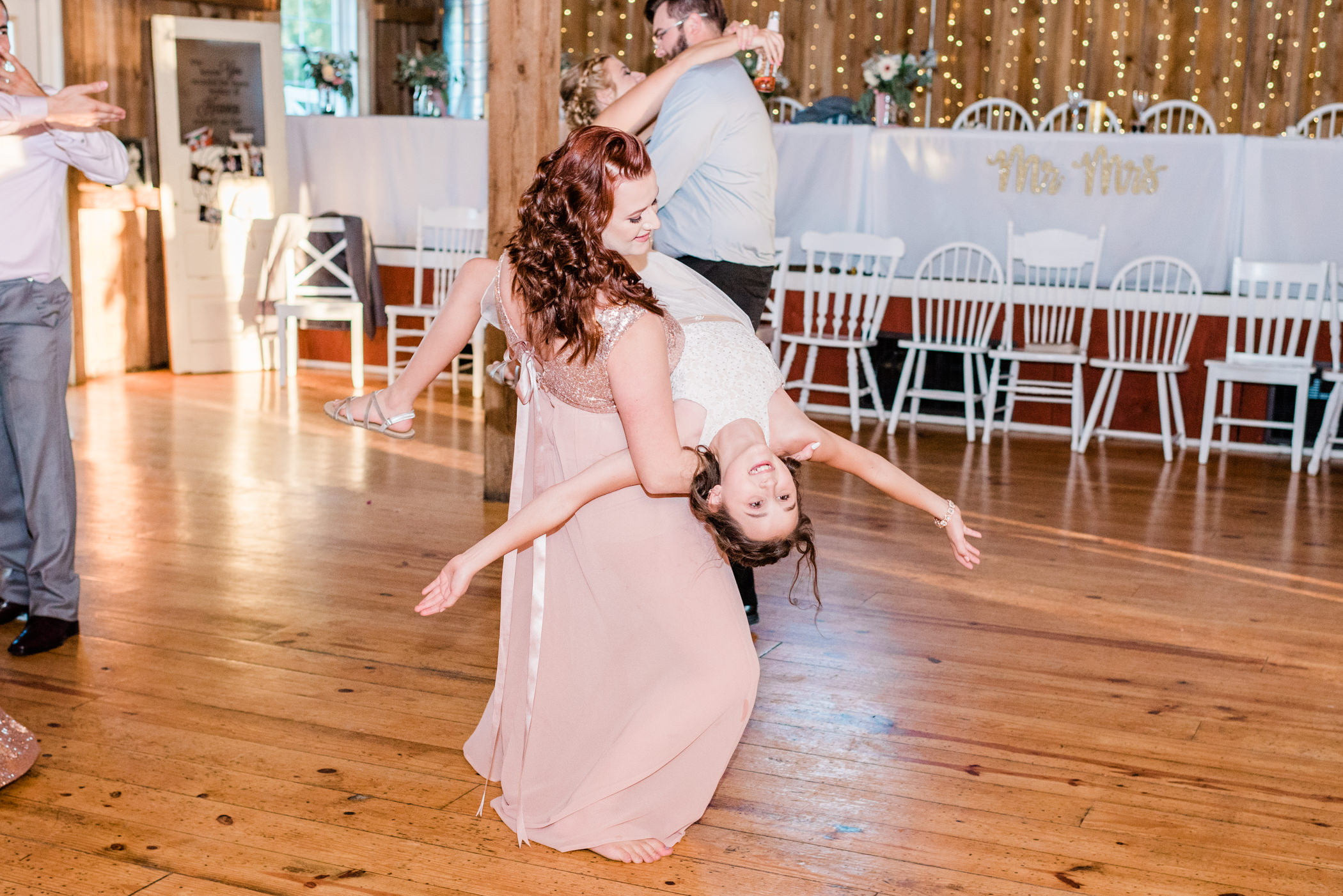 The Barn at Harvest Moon Pond Wedding Photographers - Larissa Marie Photography