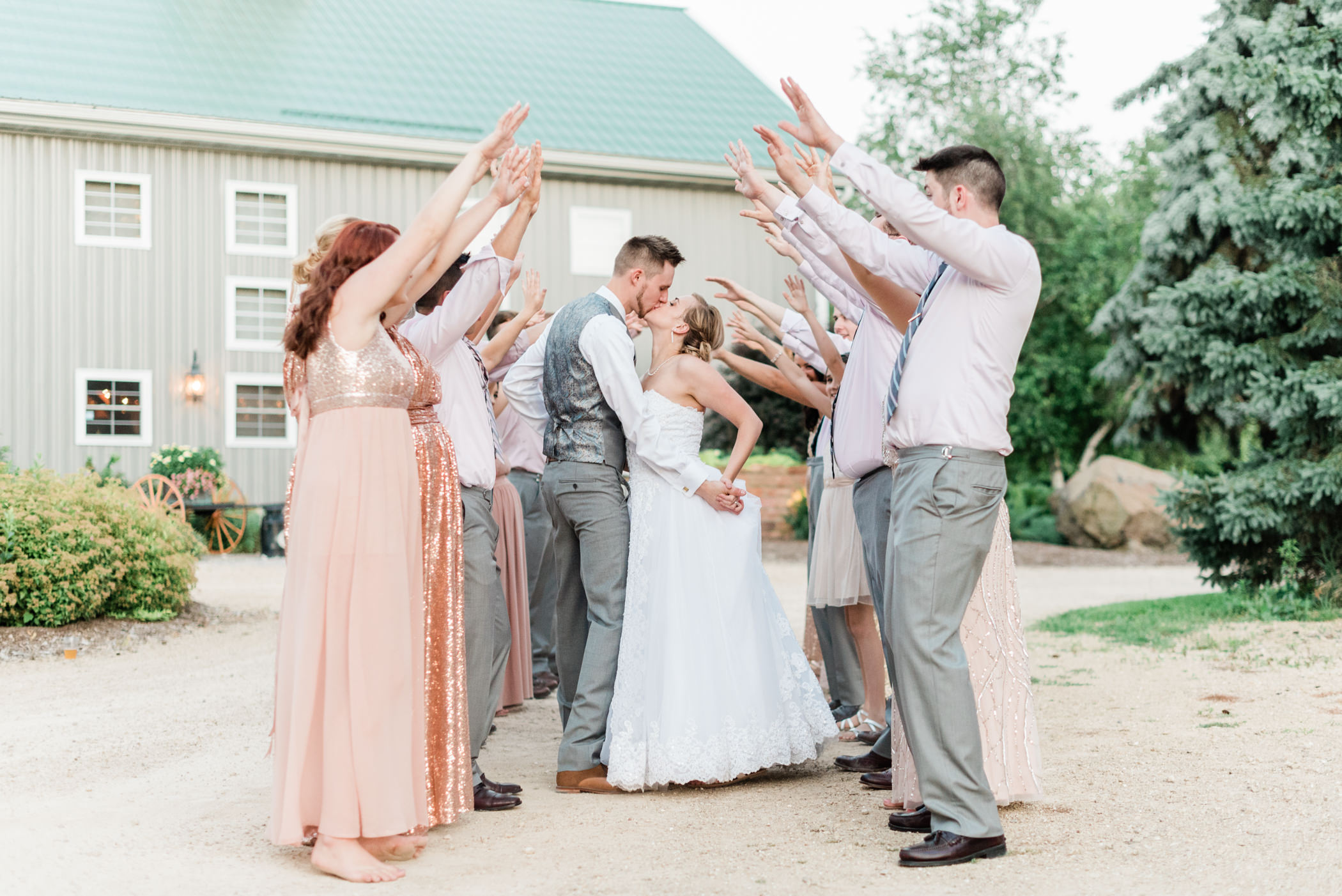 The Barn at Harvest Moon Pond Wedding Photographers - Larissa Marie Photography