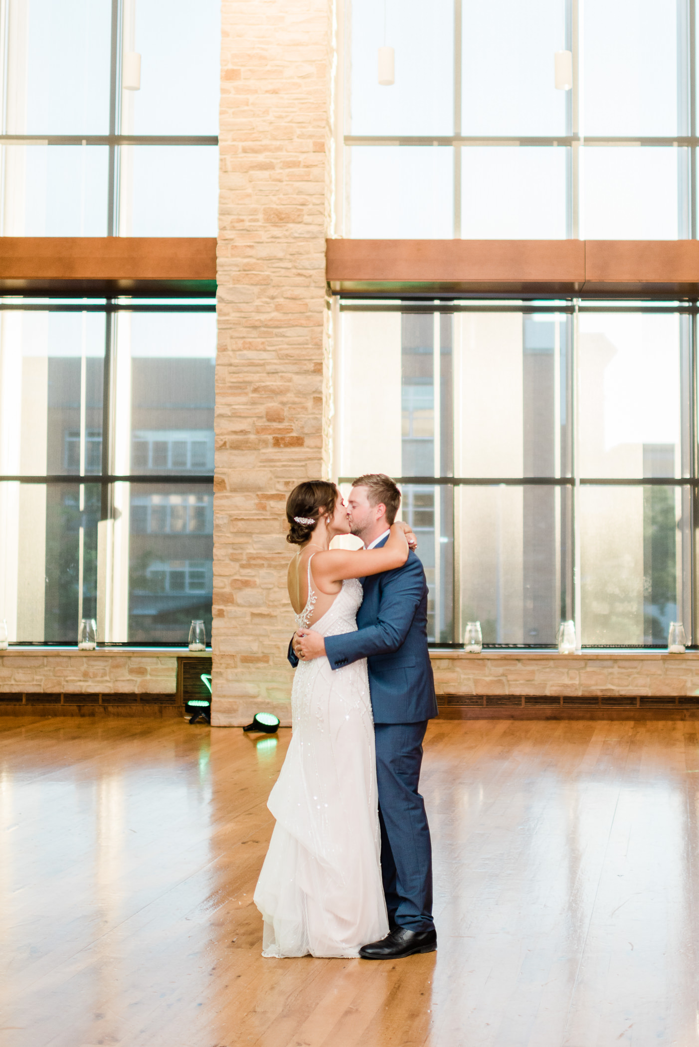 Union South Wedding Photographers - Larissa Marie Photography