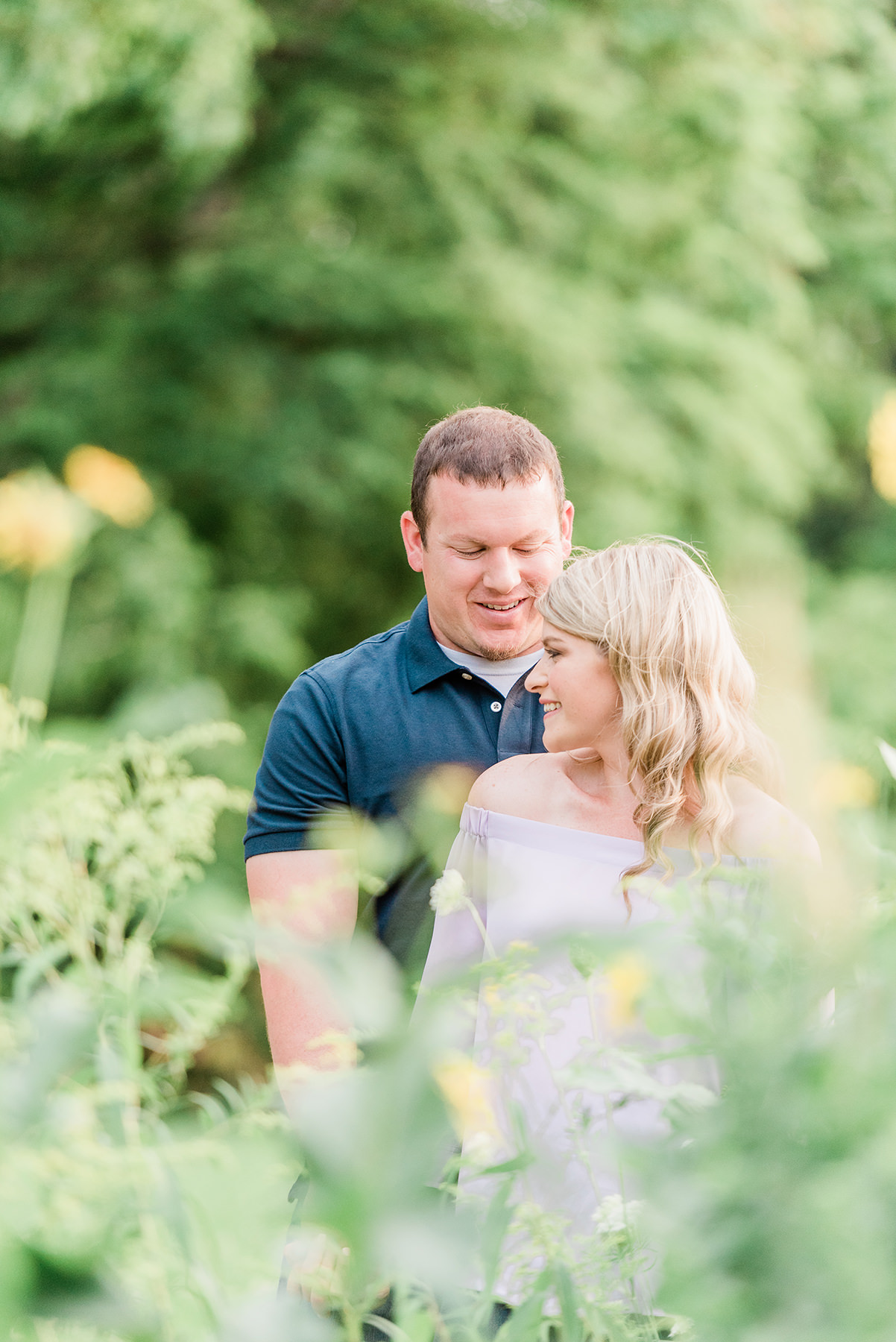 Lake Park Milwaukee Engagement Pictures - Larissa Marie Photography