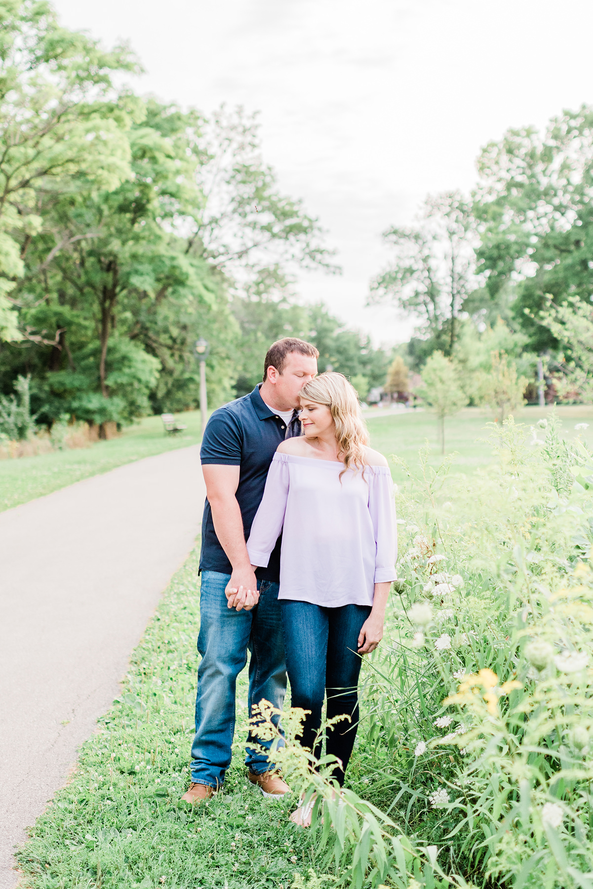 Lake Park Milwaukee Engagement Pictures - Larissa Marie Photography