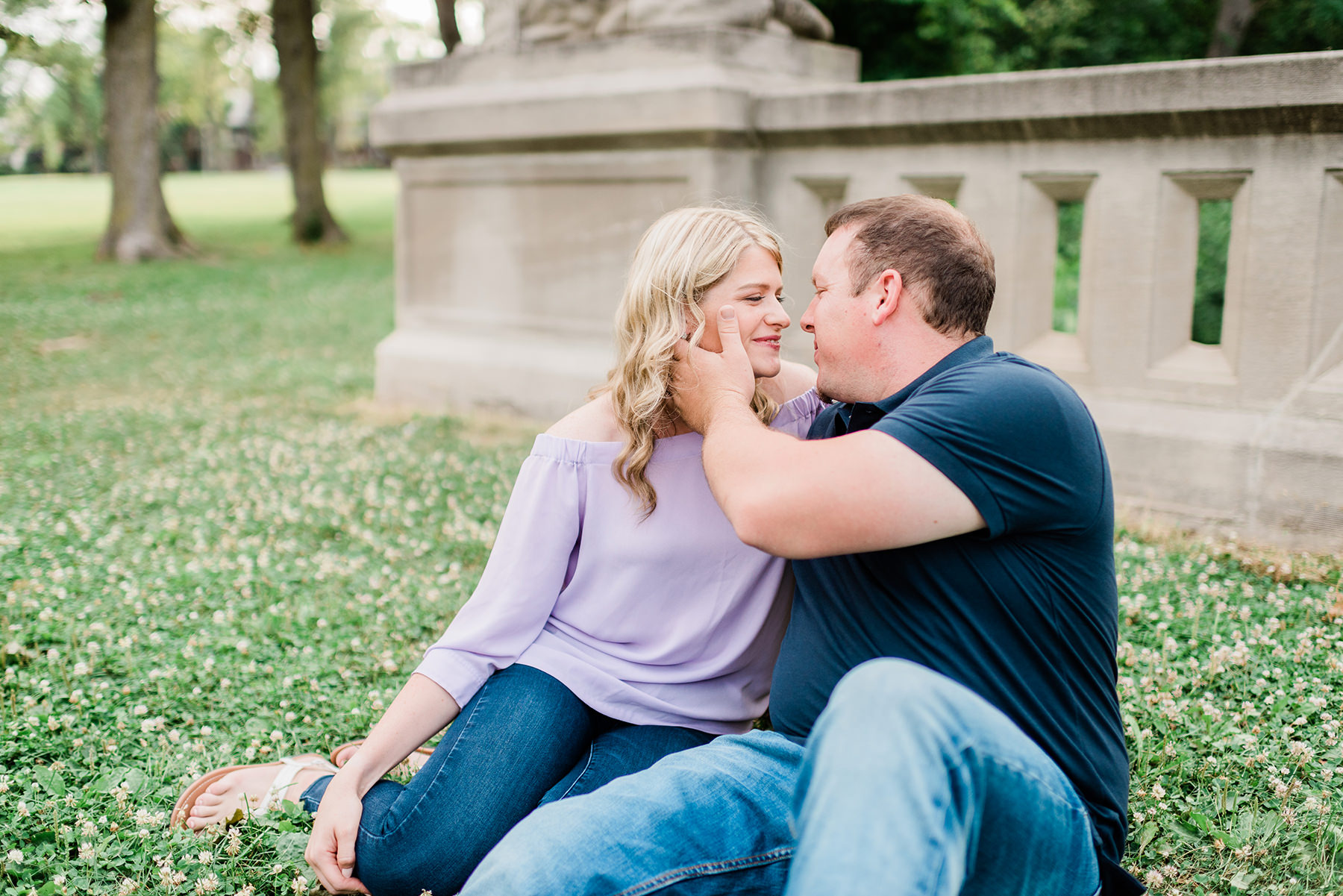 Lake Park Milwaukee Engagement Pictures - Larissa Marie Photography