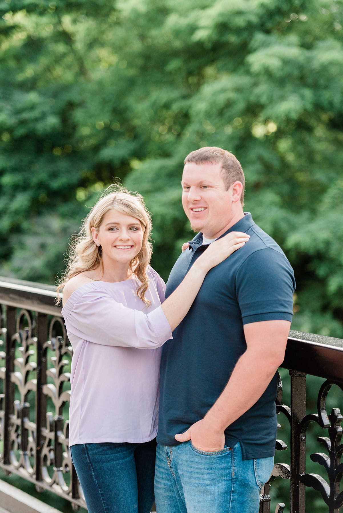 Lake Park Milwaukee Engagement Pictures - Larissa Marie Photography