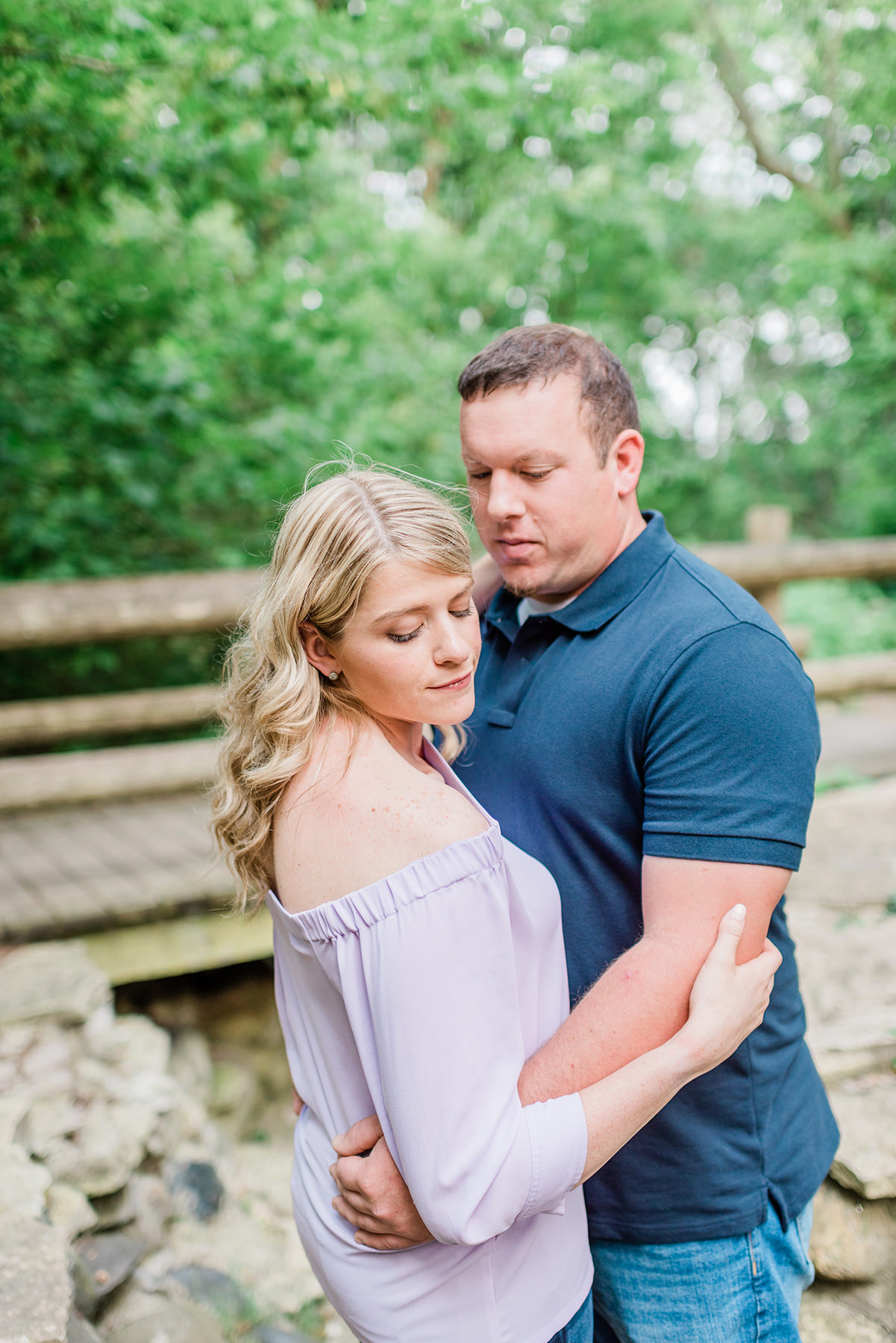 Lake Park Milwaukee Engagement Pictures - Larissa Marie Photography