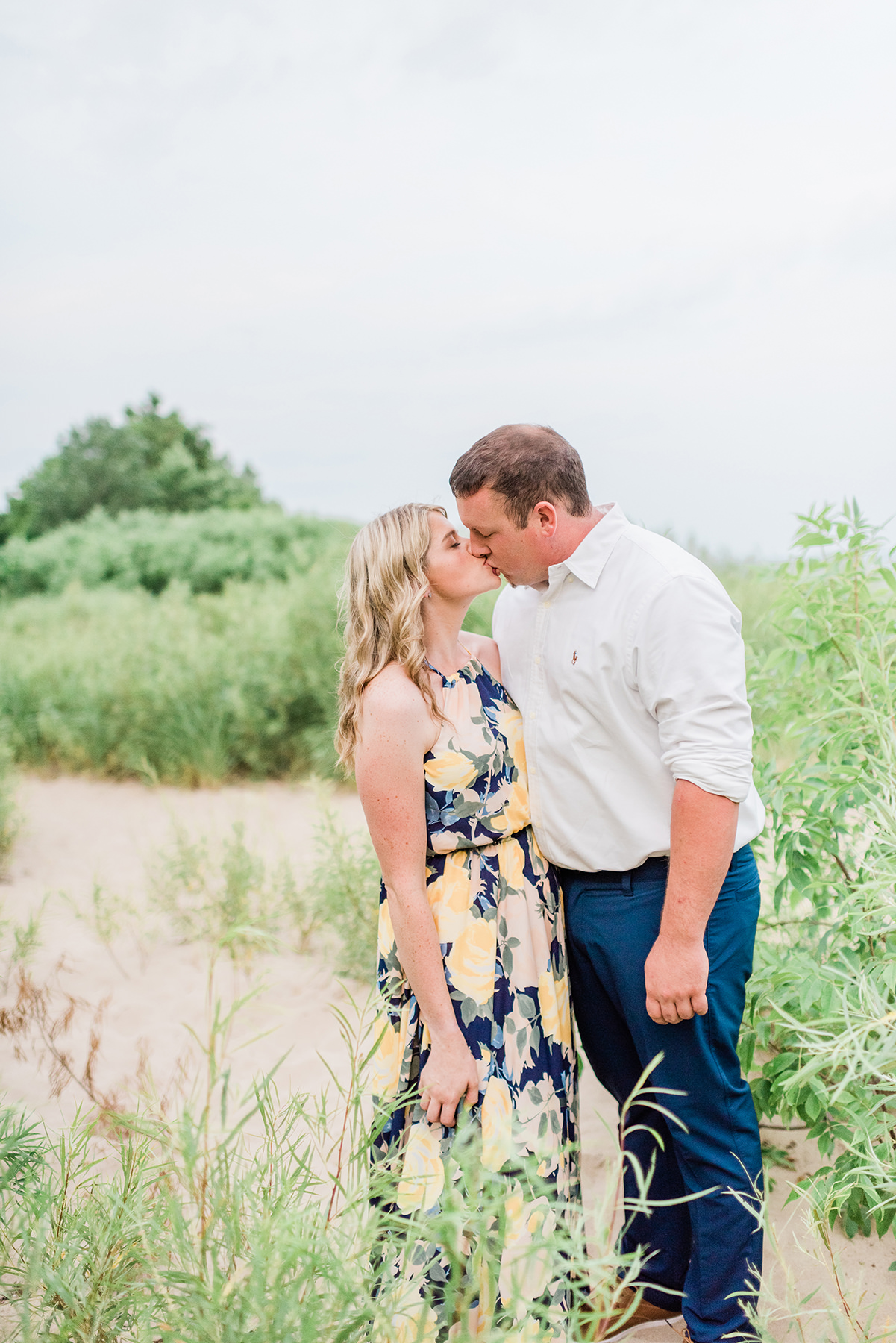 Lake Park Milwaukee Engagement Pictures - Larissa Marie Photography