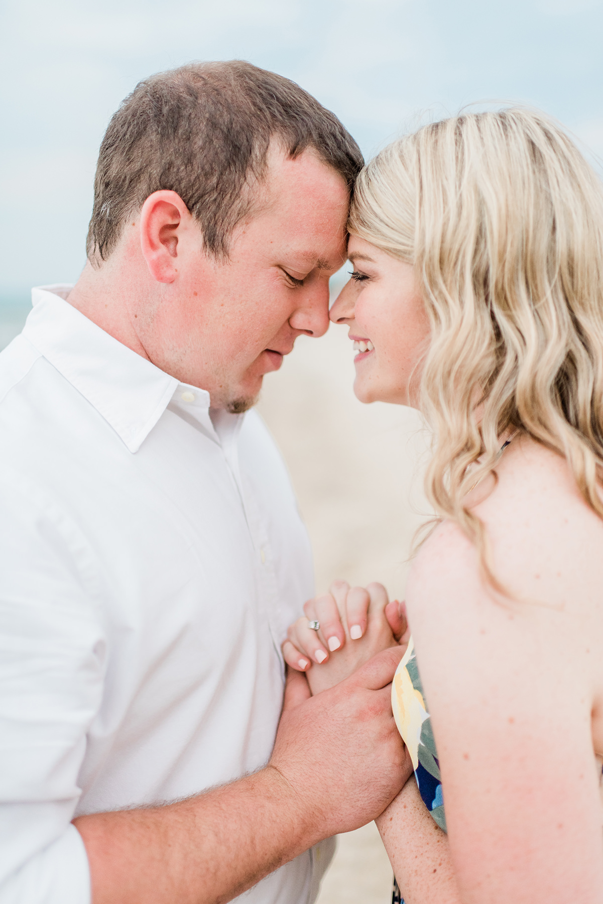 Lake Park Milwaukee Engagement Pictures - Larissa Marie Photography