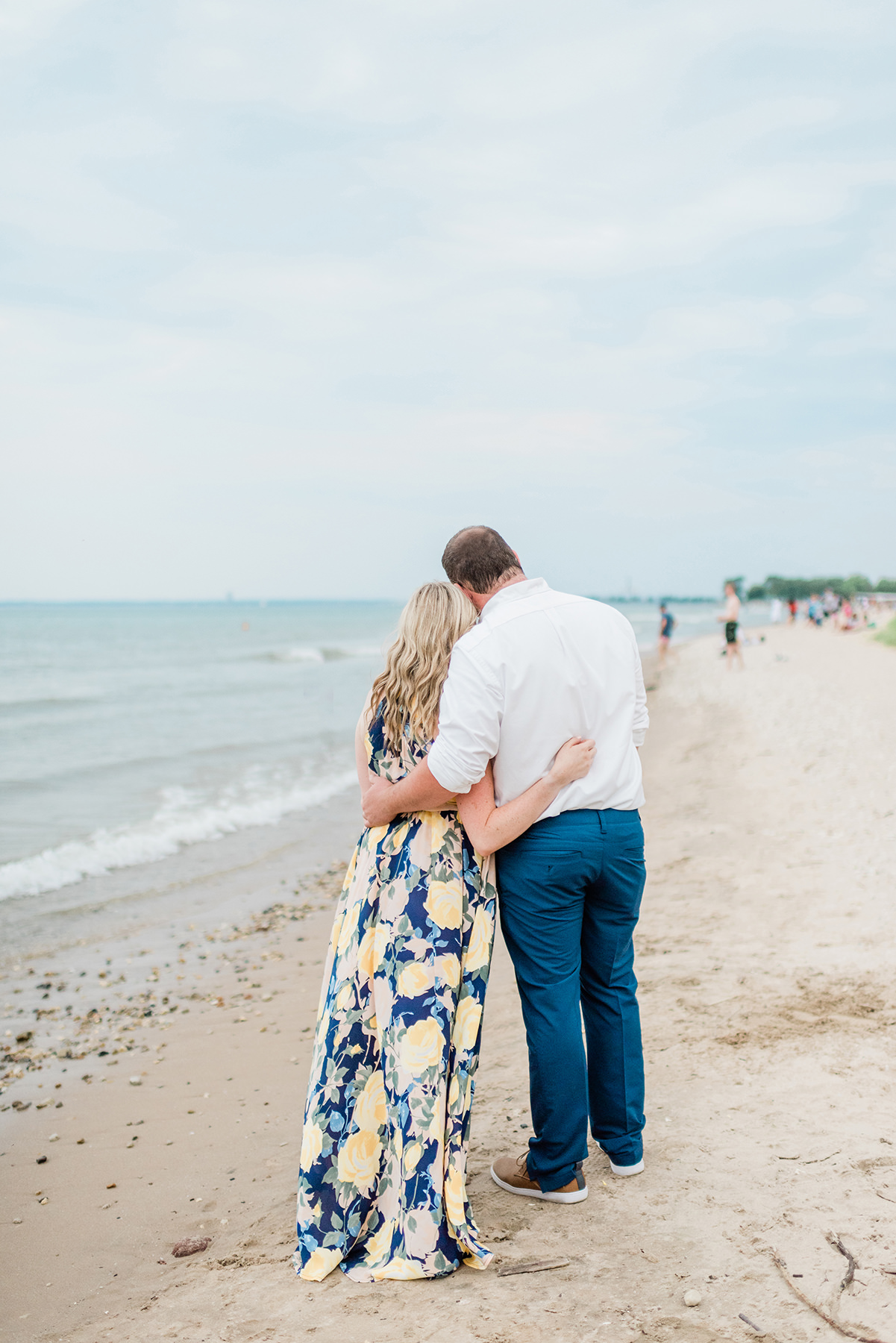 Lake Park Milwaukee Engagement Pictures - Larissa Marie Photography