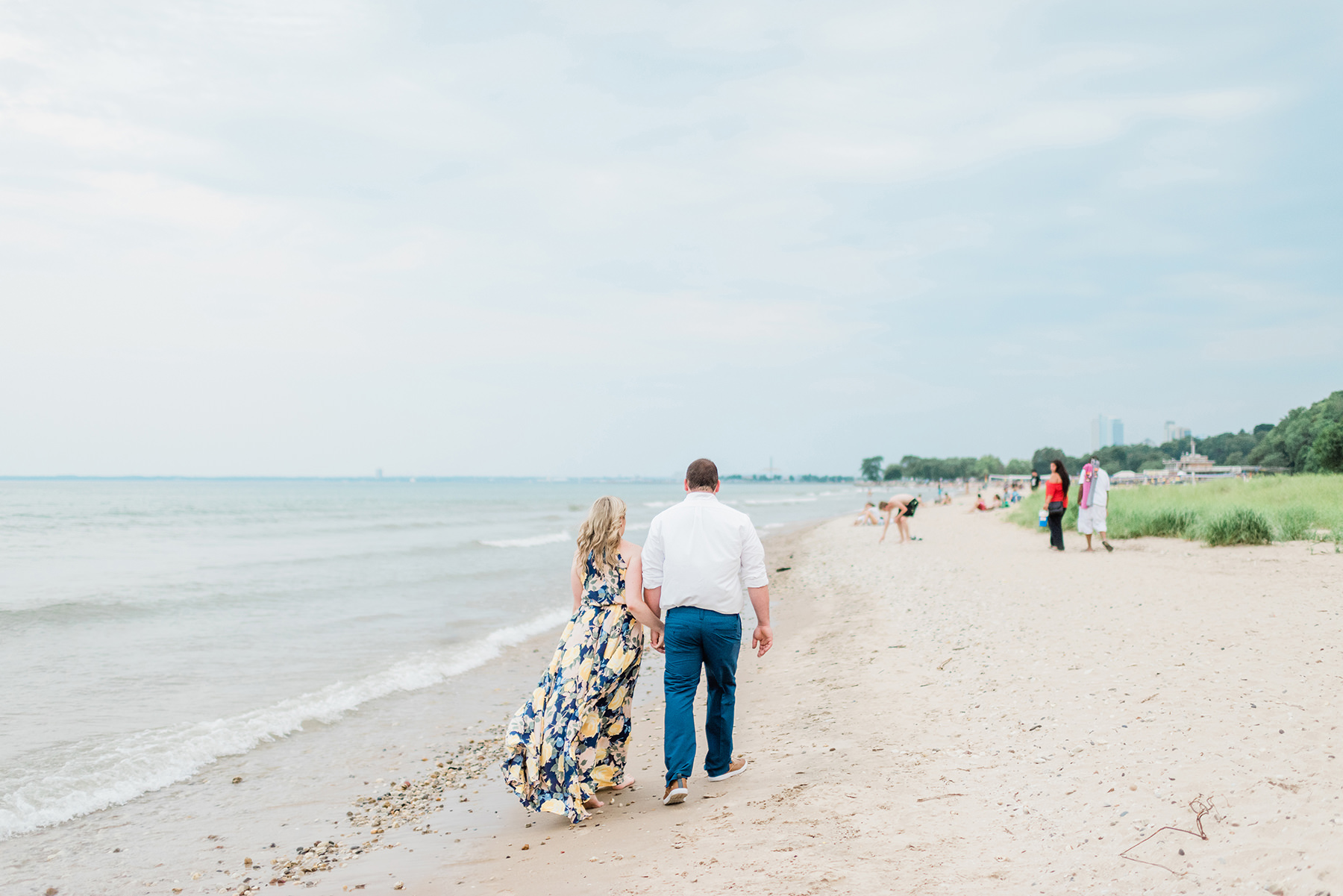 Lake Park Milwaukee Engagement Pictures - Larissa Marie Photography