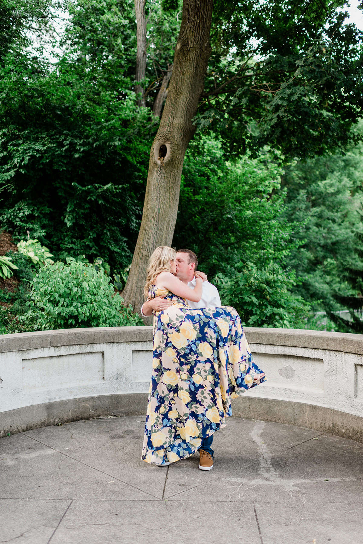 Lake Park Milwauke, WI Engagement Photographers - Larissa Marie Photography