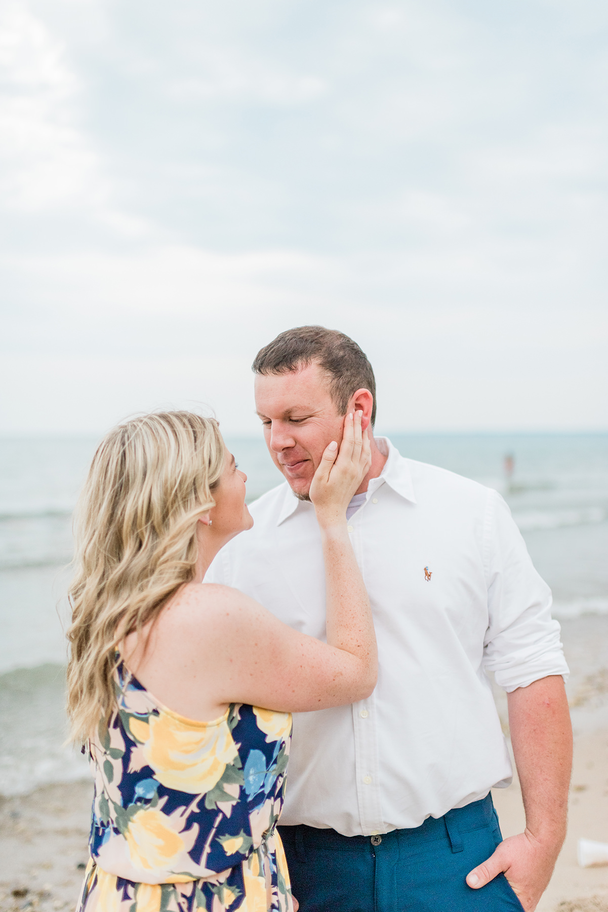 Lake Park Milwaukee Engagement Pictures - Larissa Marie Photography