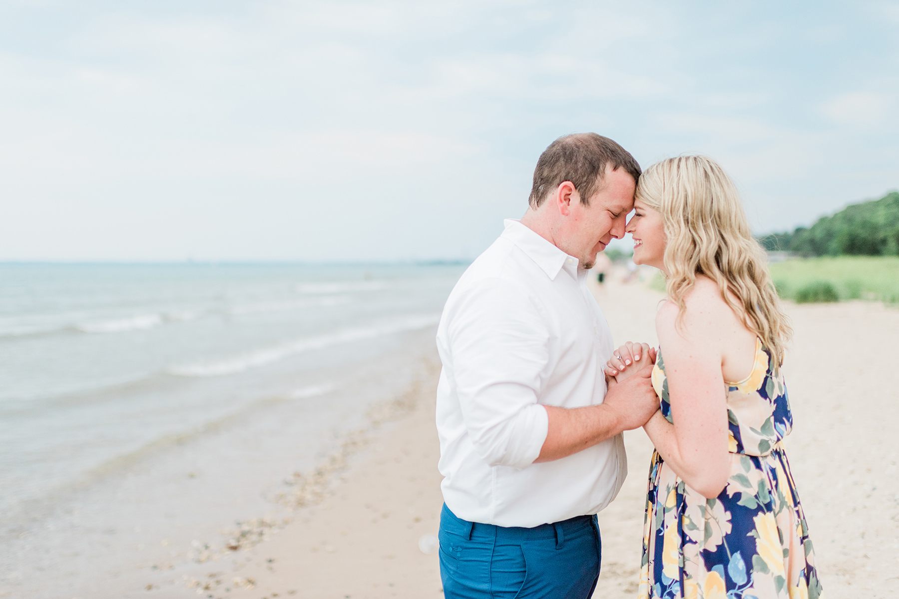 Lake Park Milwaukee Engagement Pictures - Larissa Marie Photography