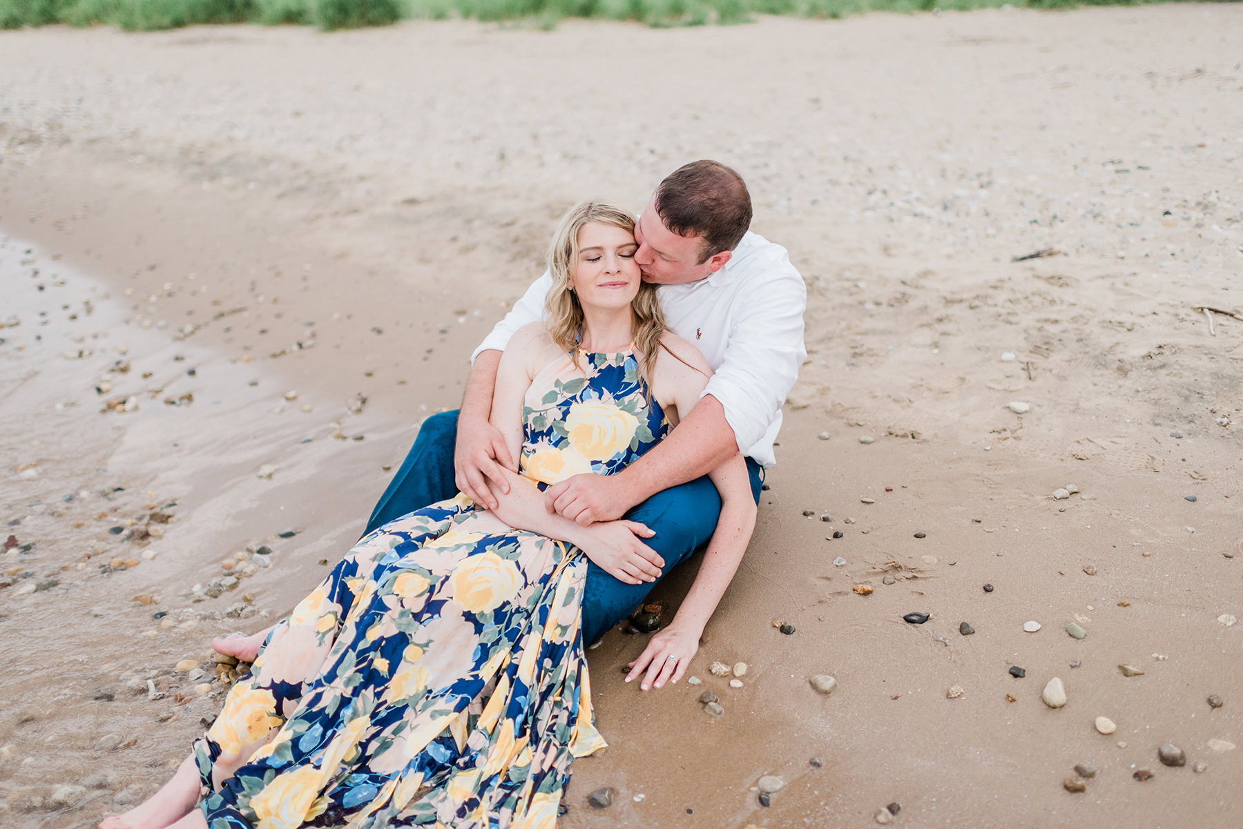 Lake Park Milwaukee Engagement Pictures - Larissa Marie Photography