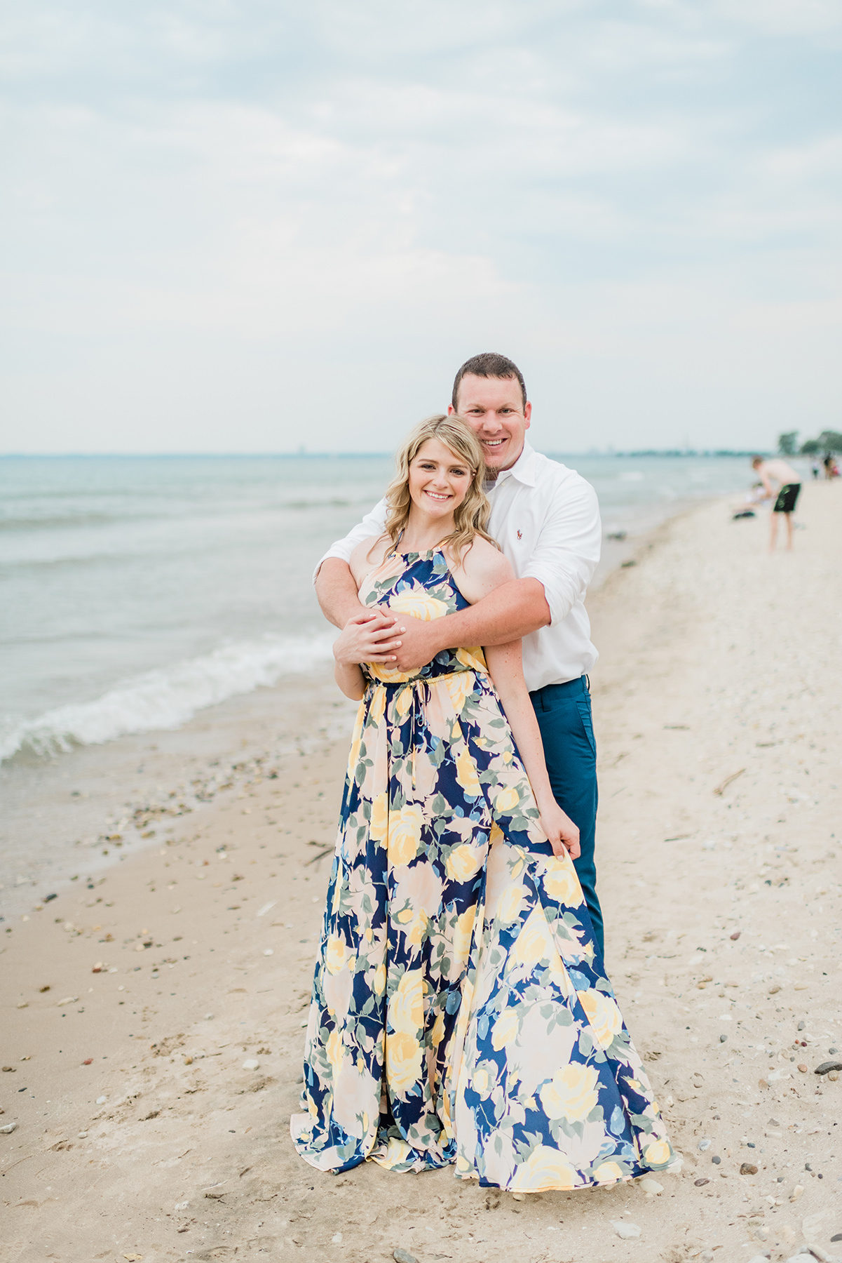 Lake Park Milwaukee Engagement Pictures - Larissa Marie Photography