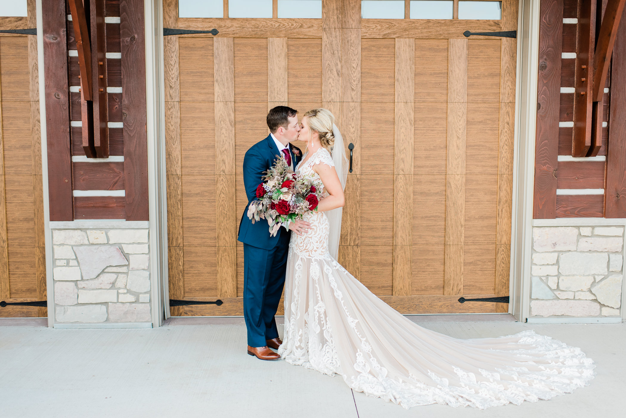 Olde 41 Green Bay, WI Wedding Photographers - Larissa Marie Photography