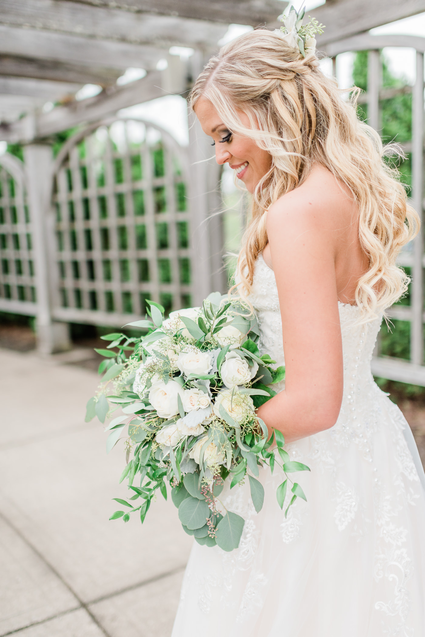 Larissa Marie Photography - Rockford, IL Wedding Photographer