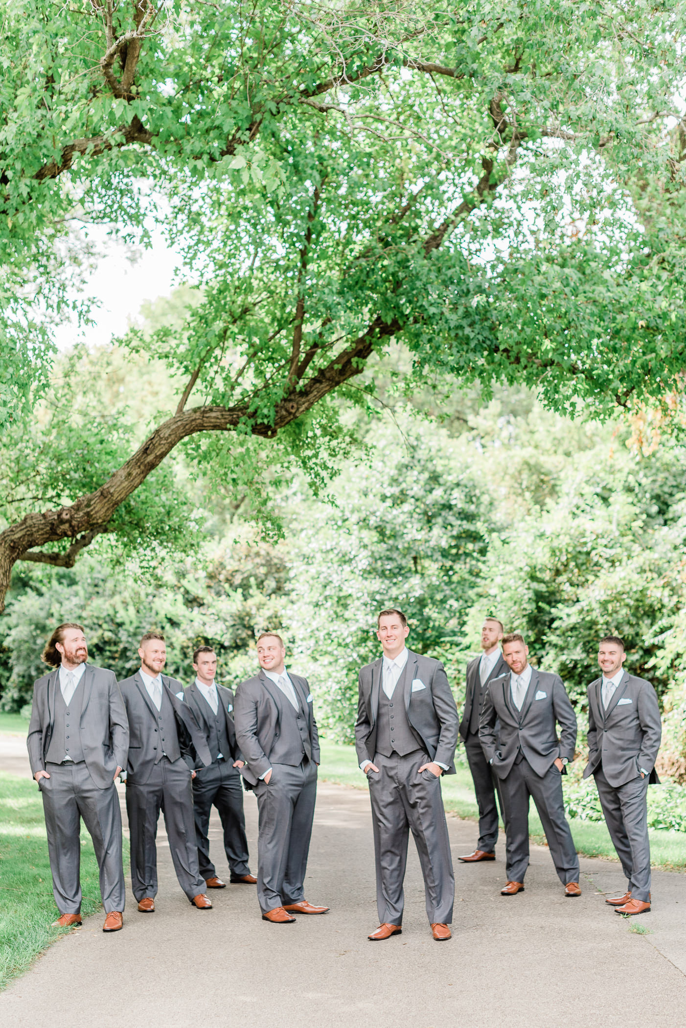 Larissa Marie Photography - Rockford, IL Wedding Photographer