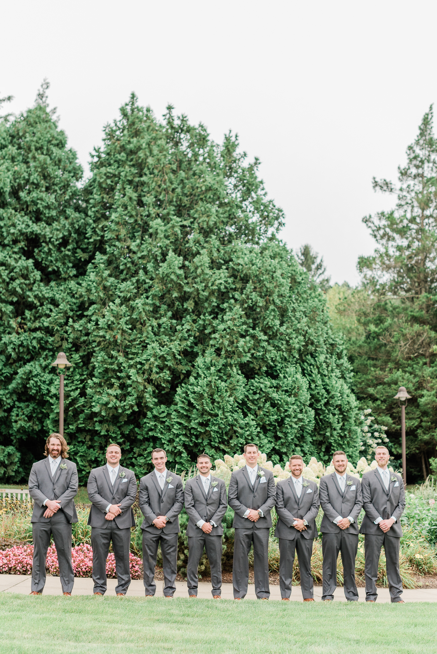 Larissa Marie Photography - Rockford, IL Wedding Photographer