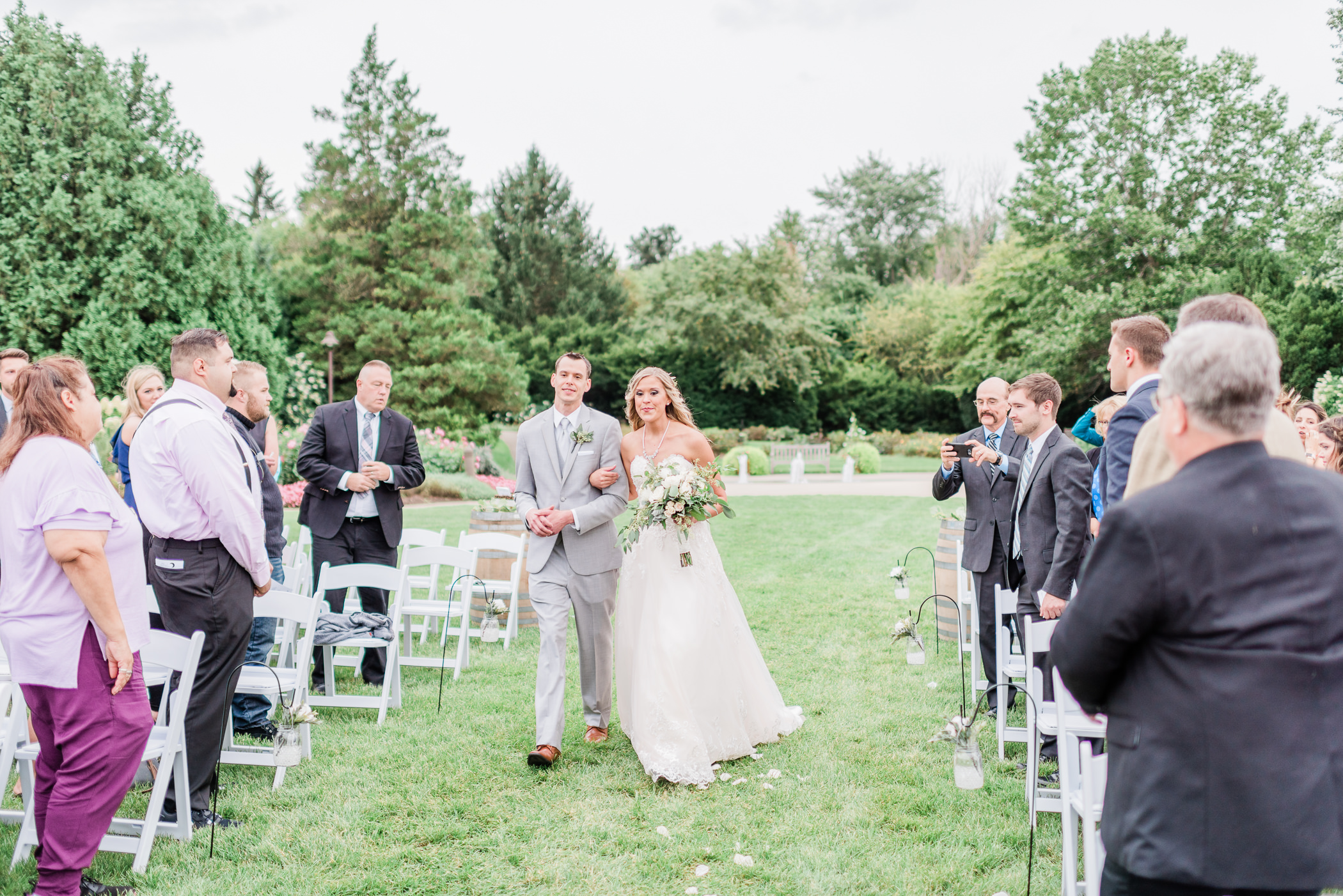 Larissa Marie Photography - Rockford, IL Wedding Photographer