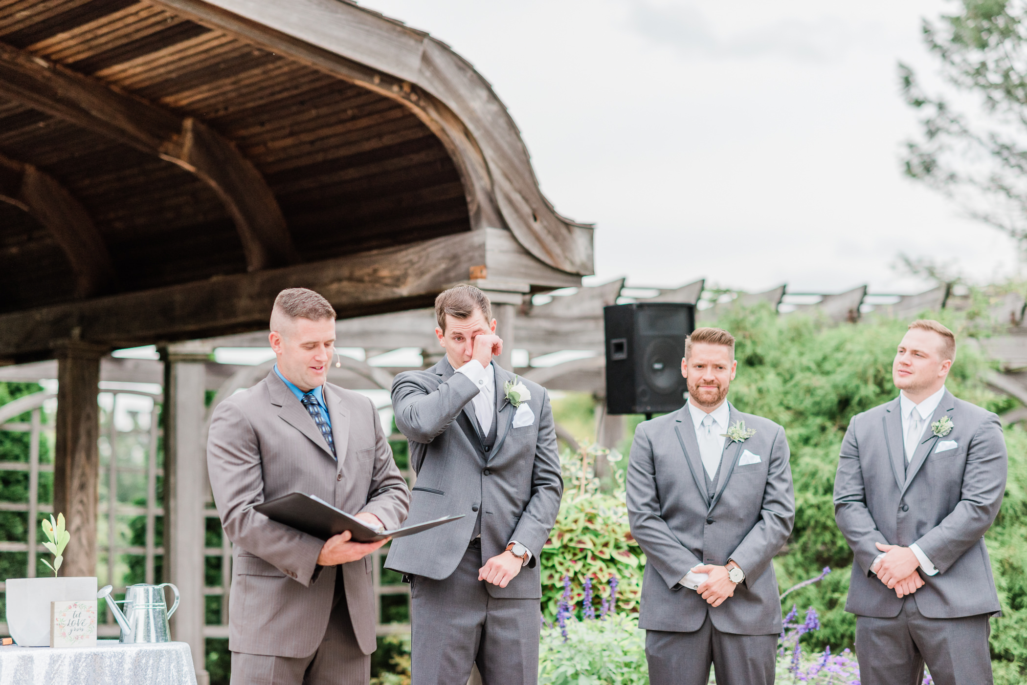 Larissa Marie Photography - Rockford, IL Wedding Photographer