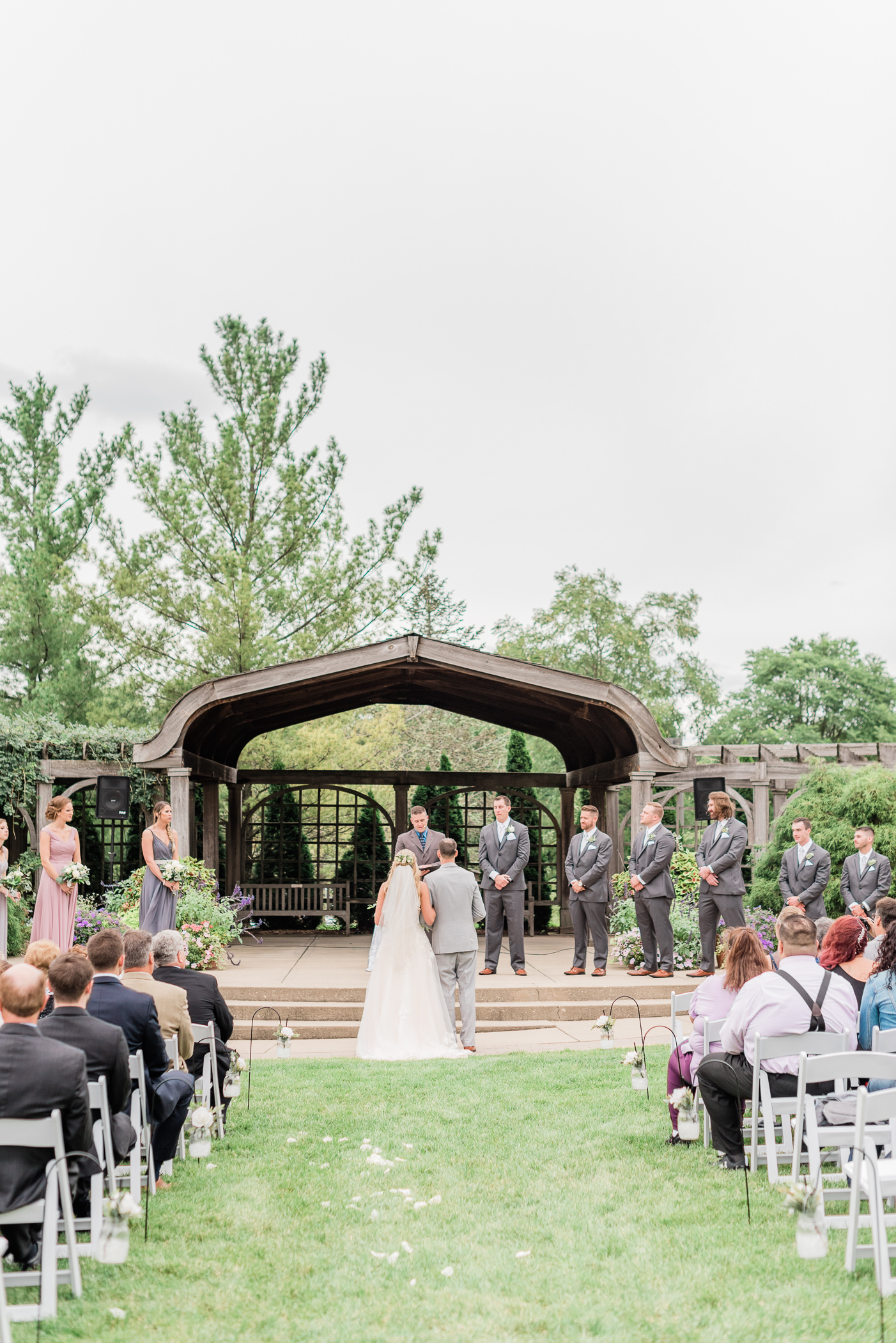 Larissa Marie Photography - Rockford, IL Wedding Photographer