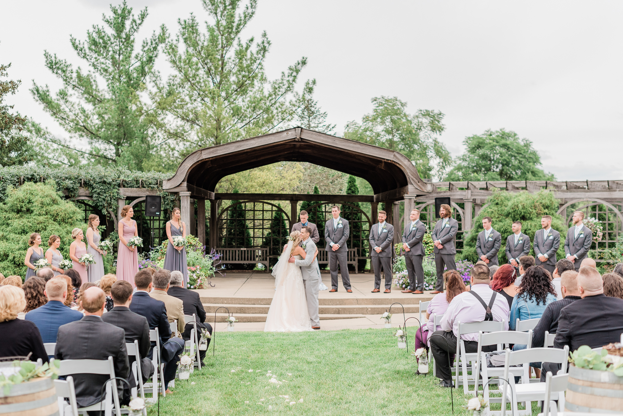 Larissa Marie Photography - Rockford, IL Wedding Photographer