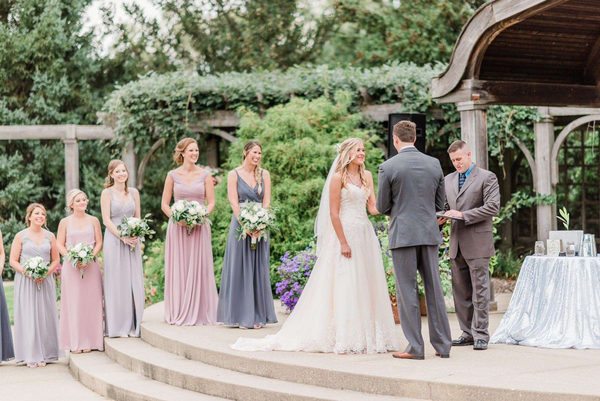 Larissa Marie Photography - Rockford, IL Wedding Photographer