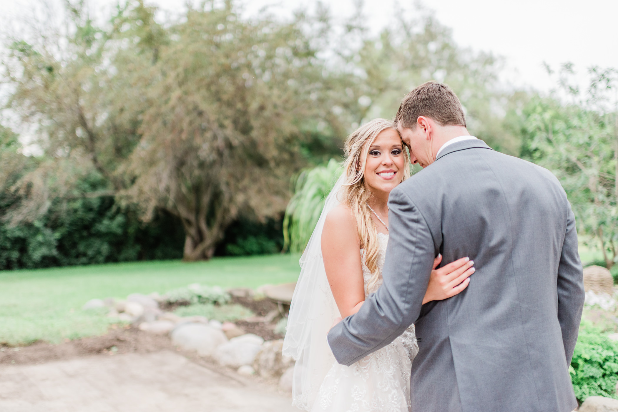 Larissa Marie Photography - Rockford, IL Wedding Photographer