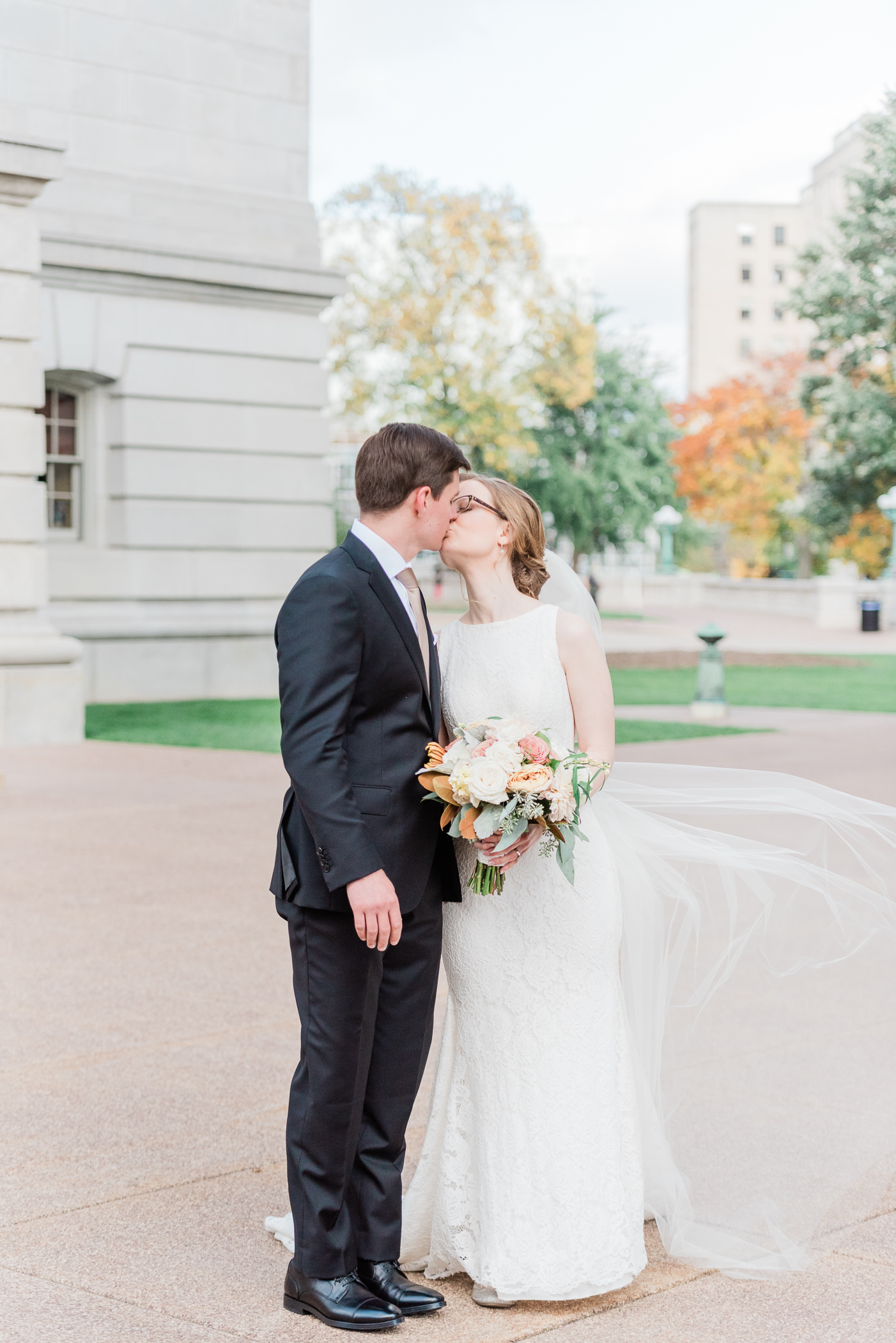 Maple Bluff Country Club Wedding Photographer - Larissa Marie Photography